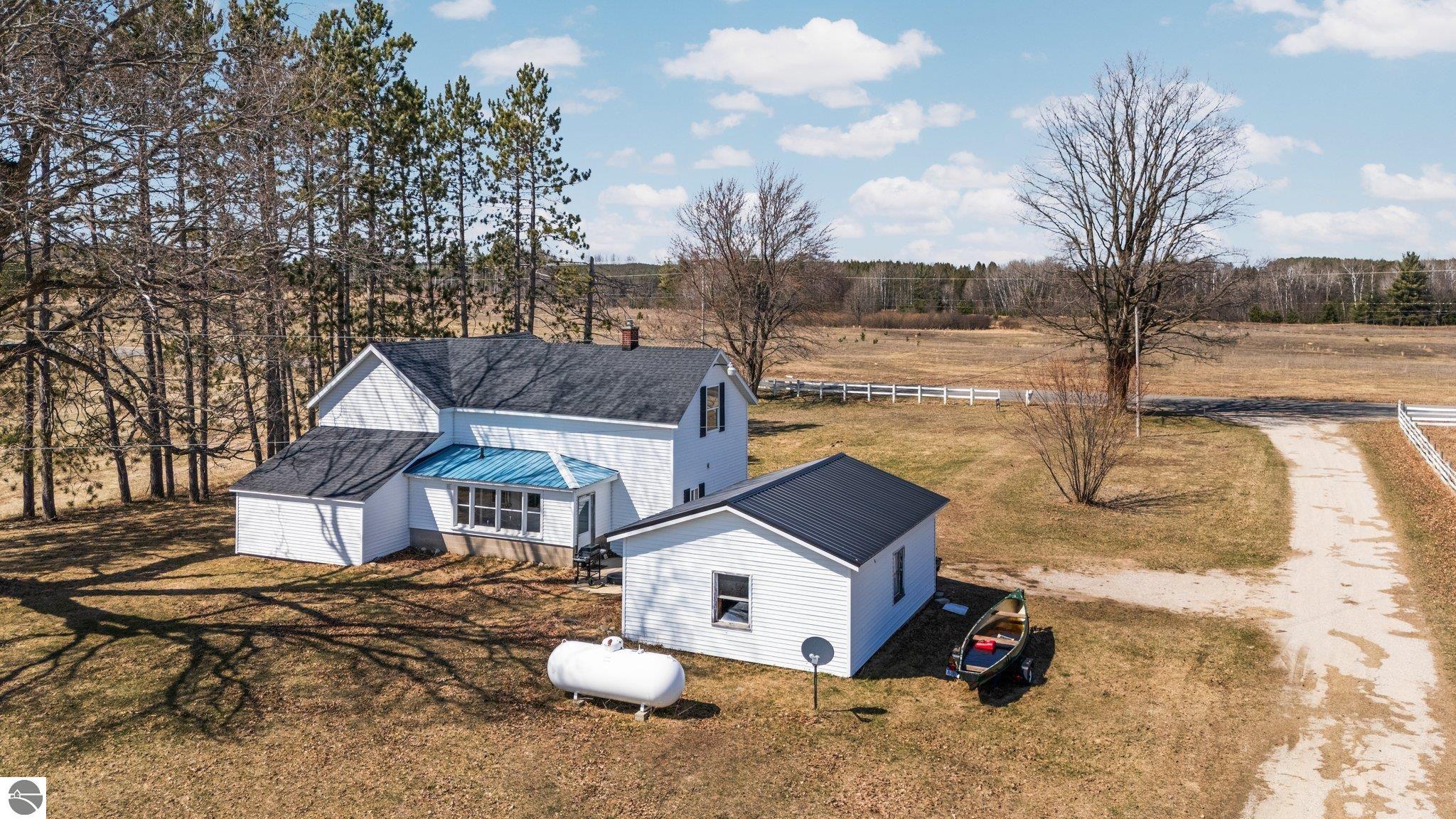 6129 Woodman Road