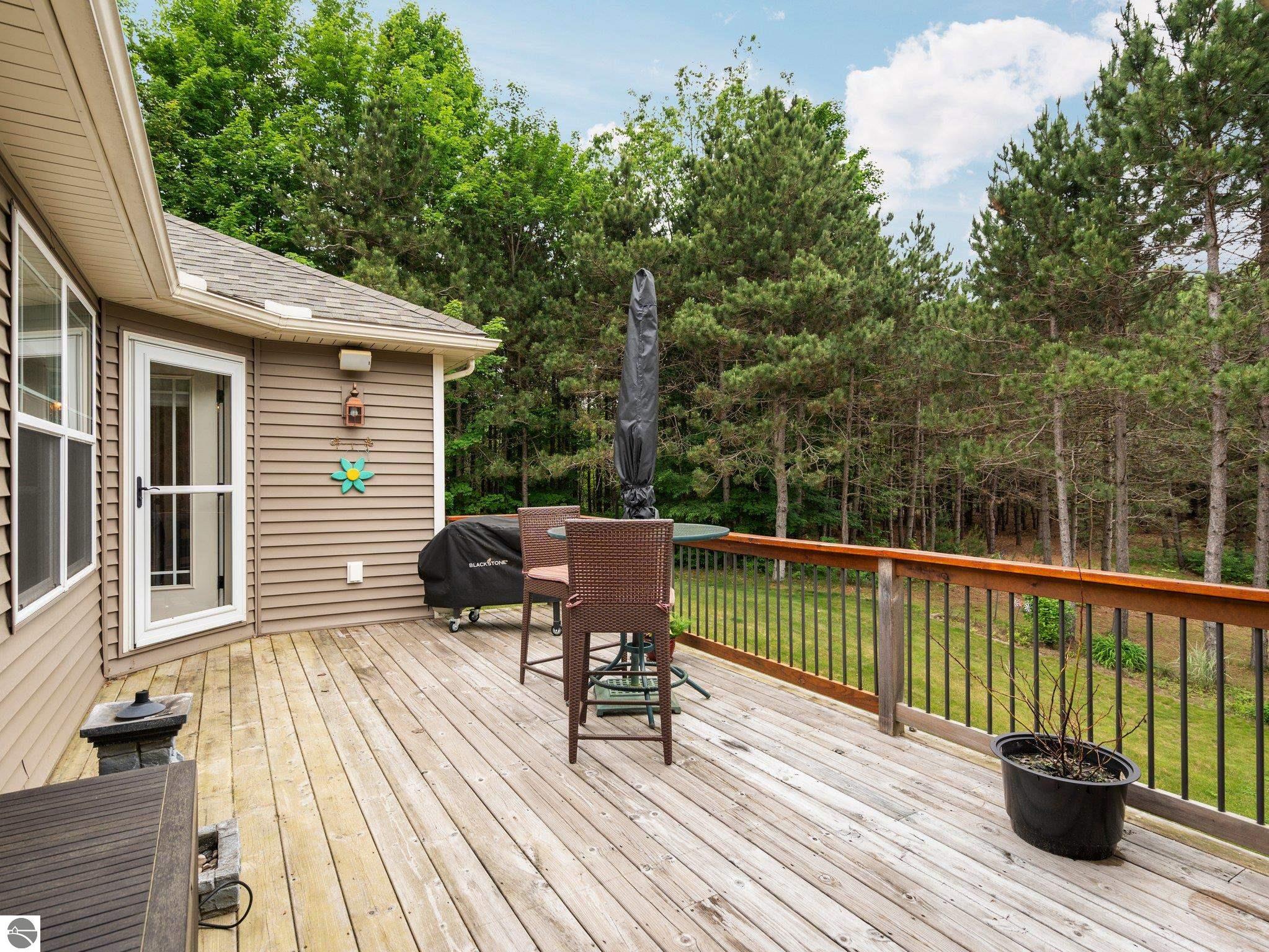 10355 Fencepost Lane