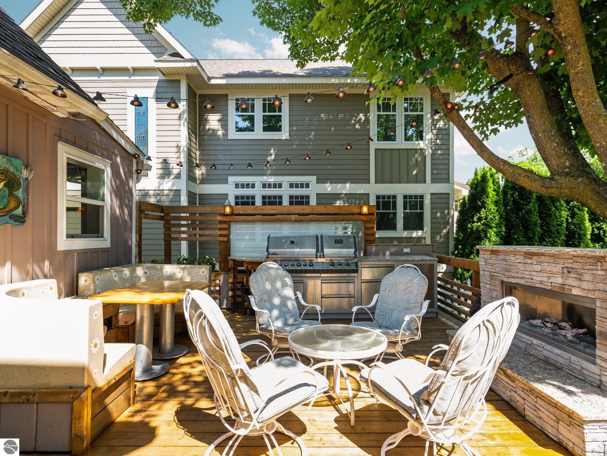 823 Randolph Street