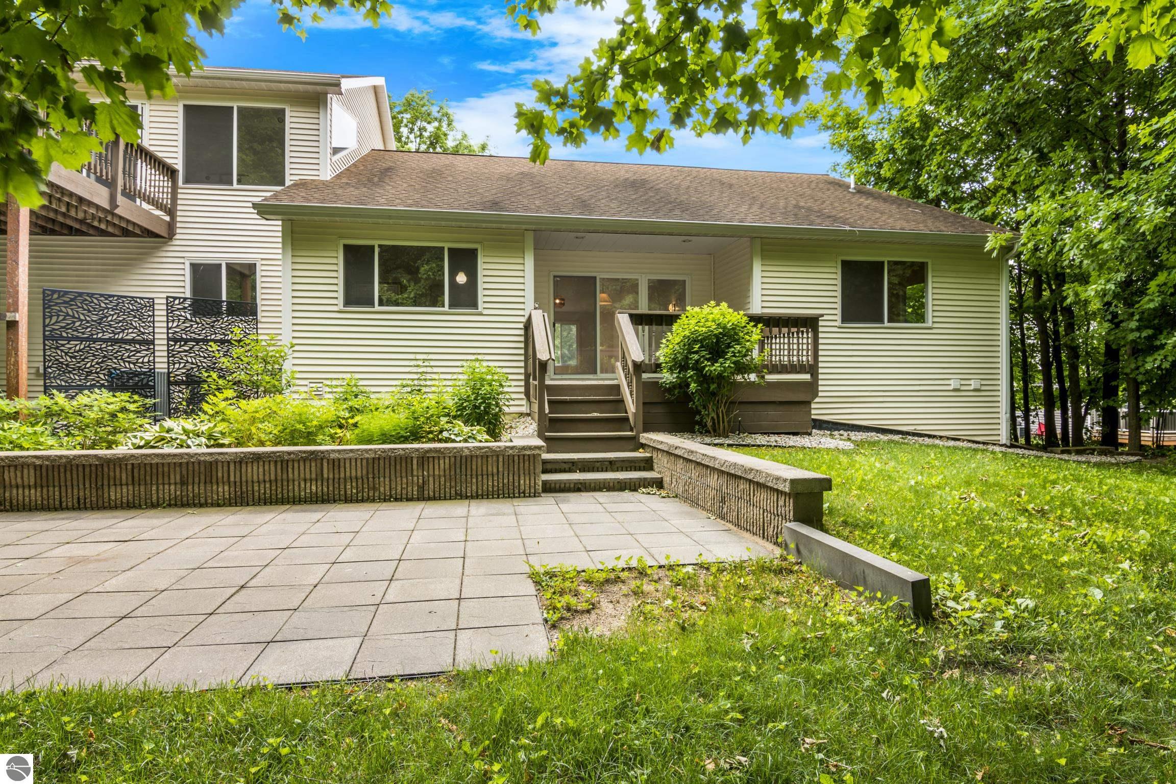 965 Shamrock Lane