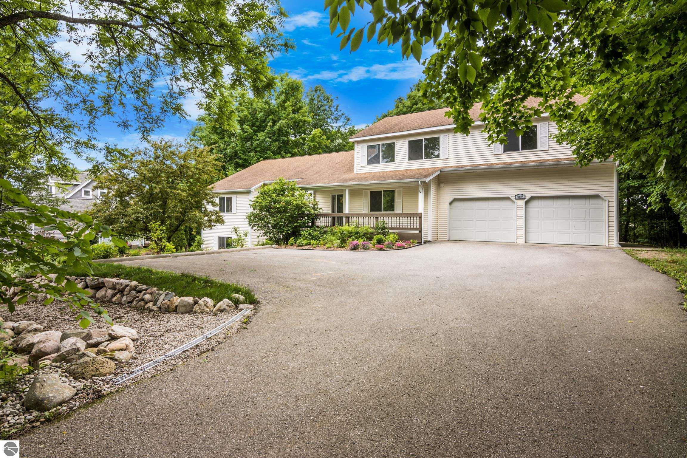 965 Shamrock Lane