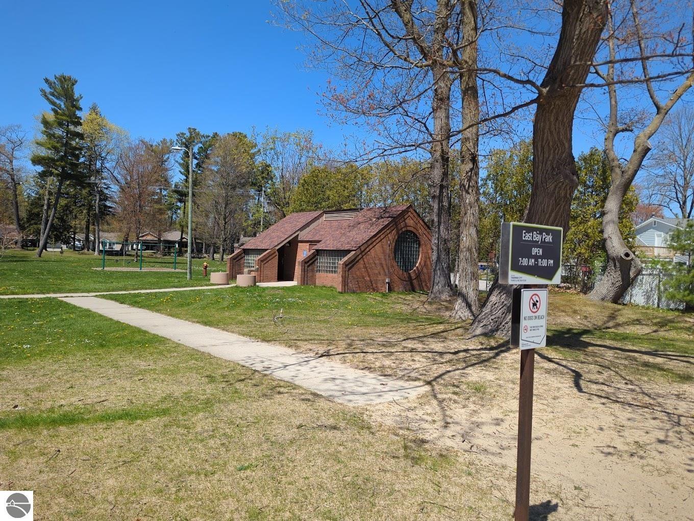 3439 Holiday Road
