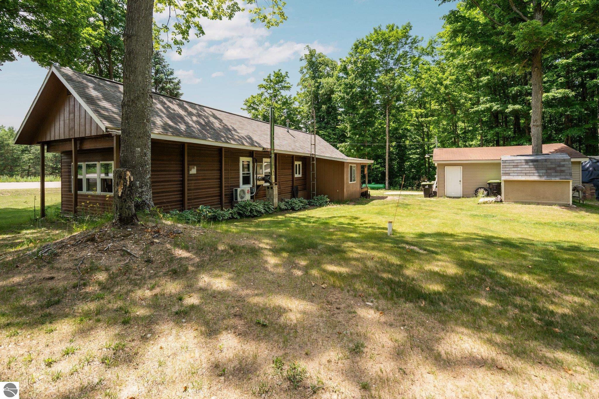 6885 NE Starvation Lake Road