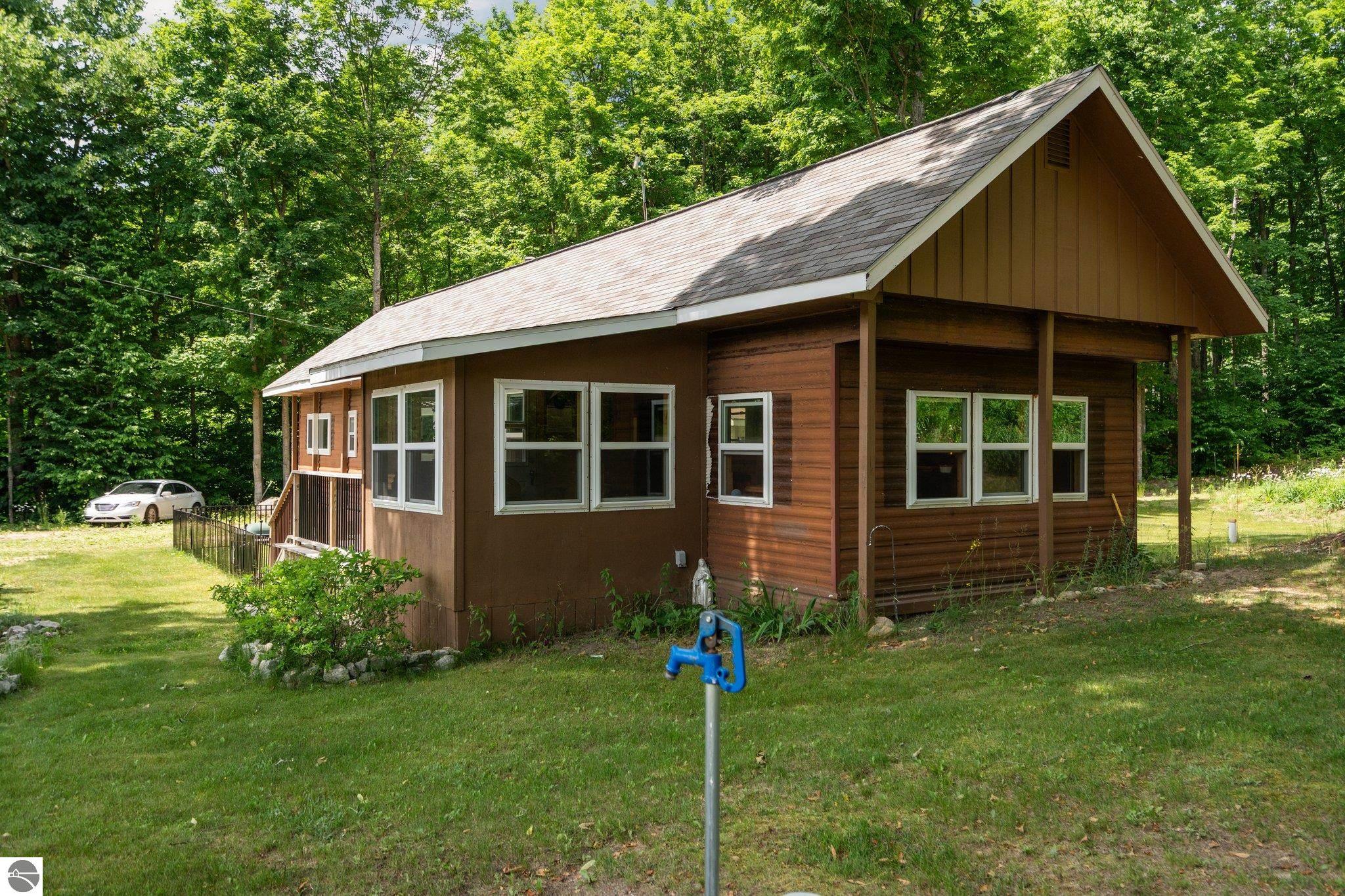 6885 NE Starvation Lake Road