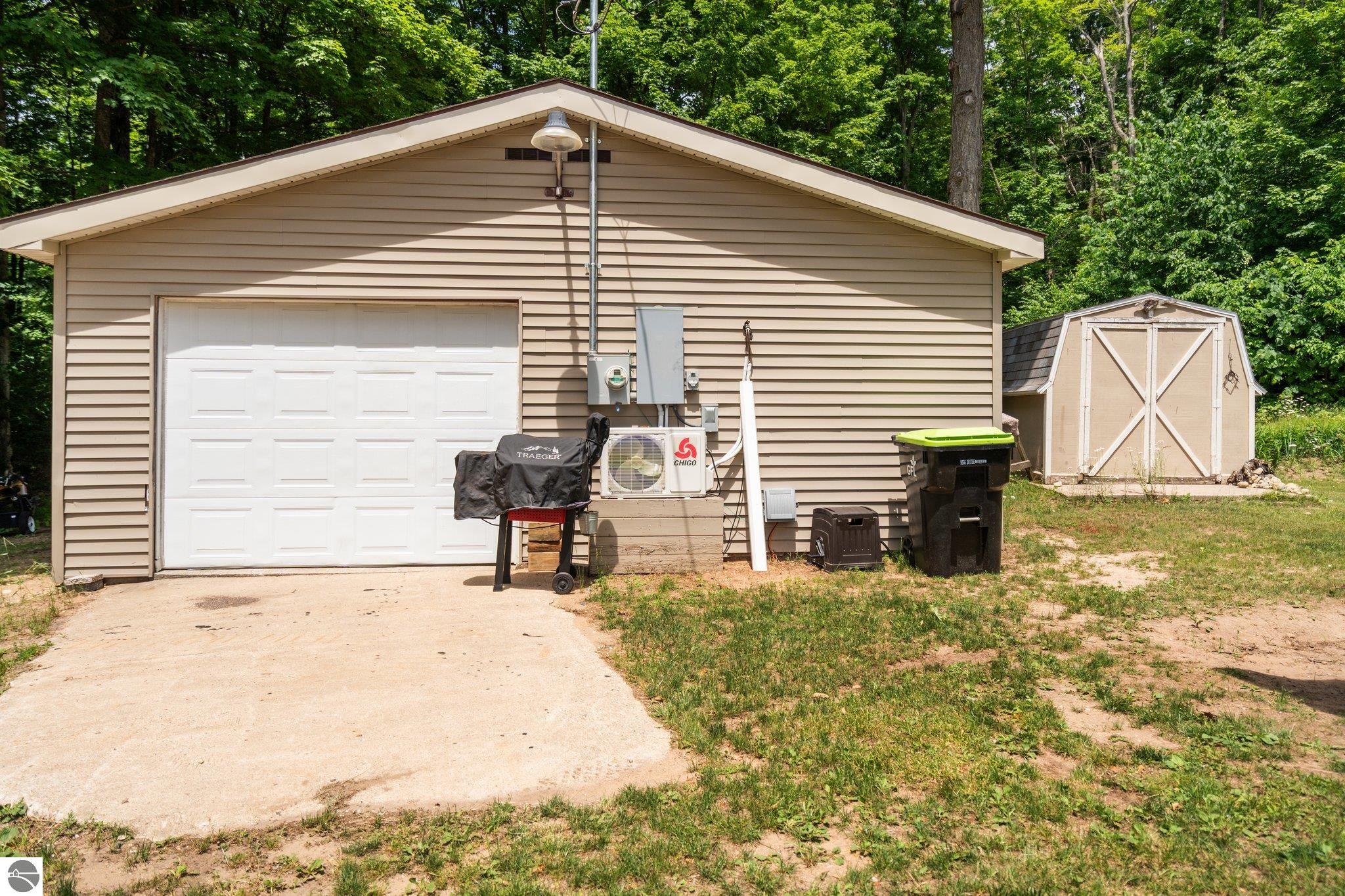 6885 NE Starvation Lake Road