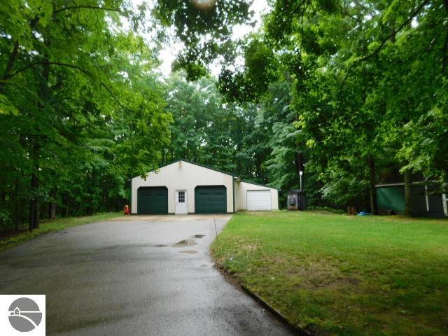 21 Wood Road