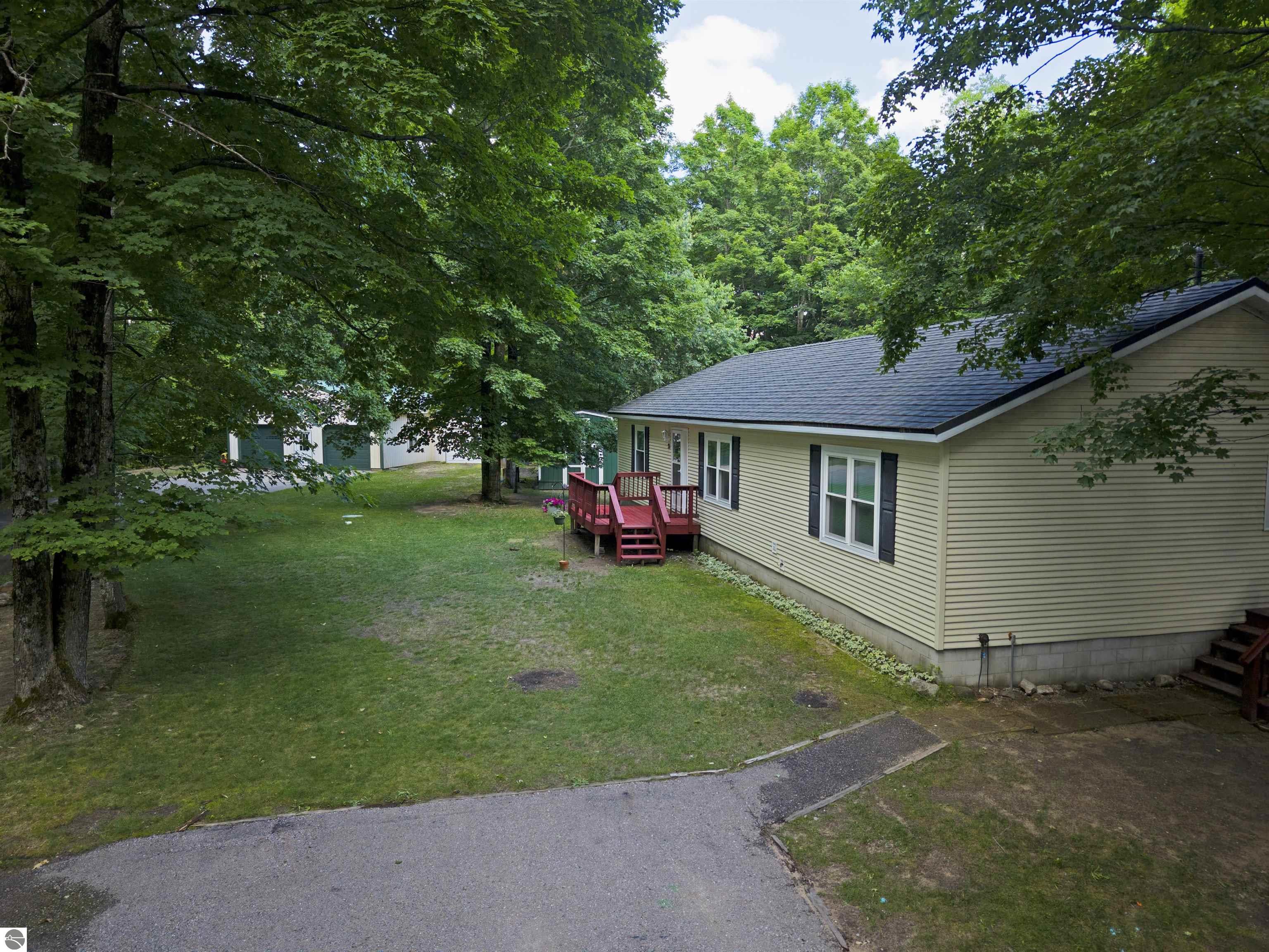 21 Wood Road