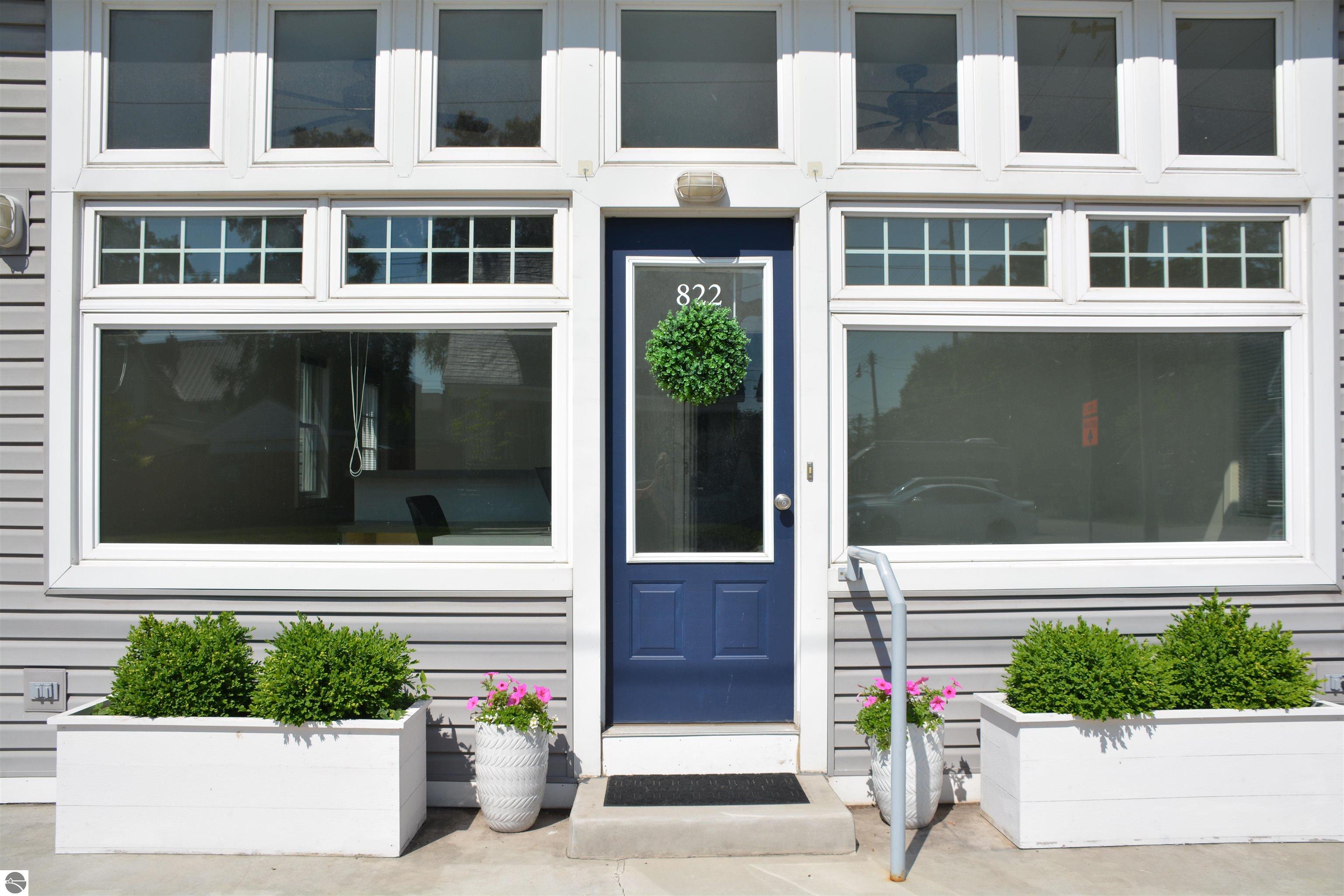 822 Cass Street