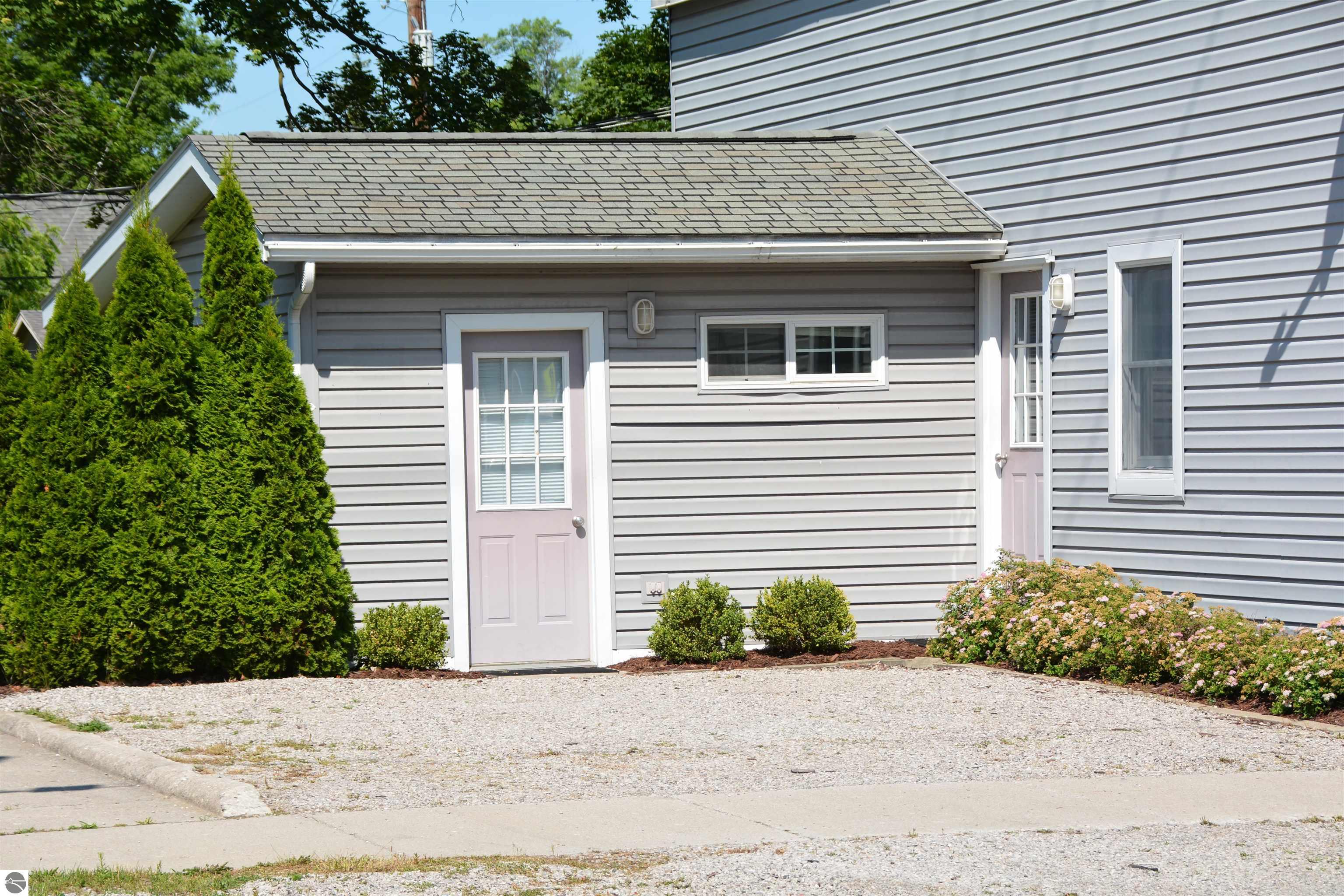 822 Cass Street