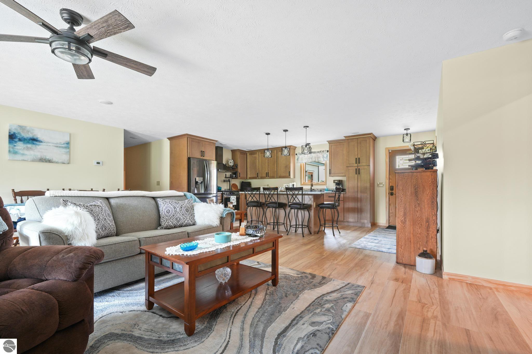 635 SW Grouse Drive