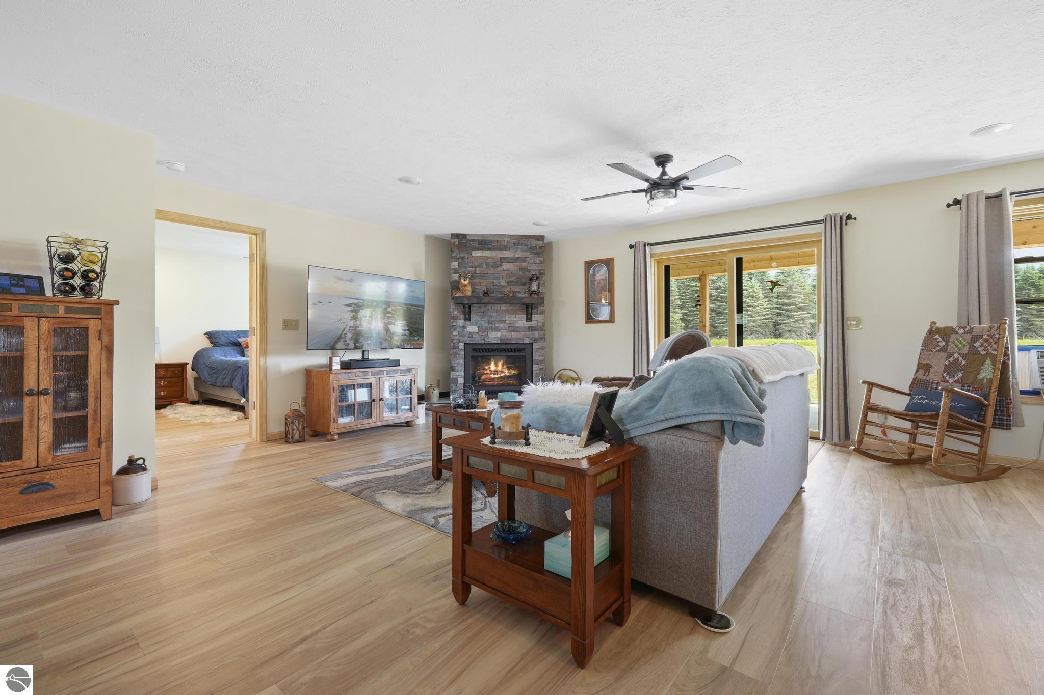 635 SW Grouse Drive