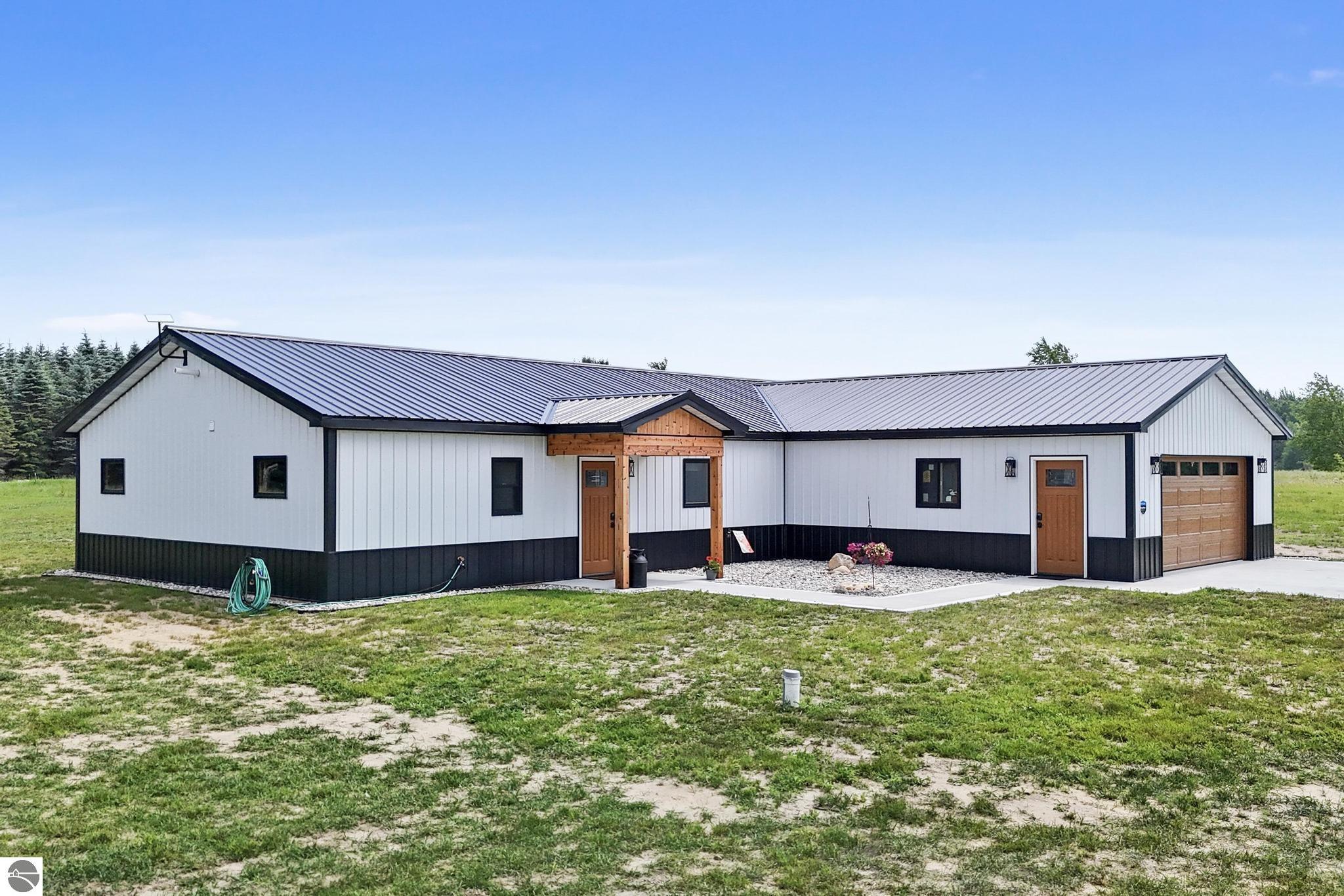 635 SW Grouse Drive