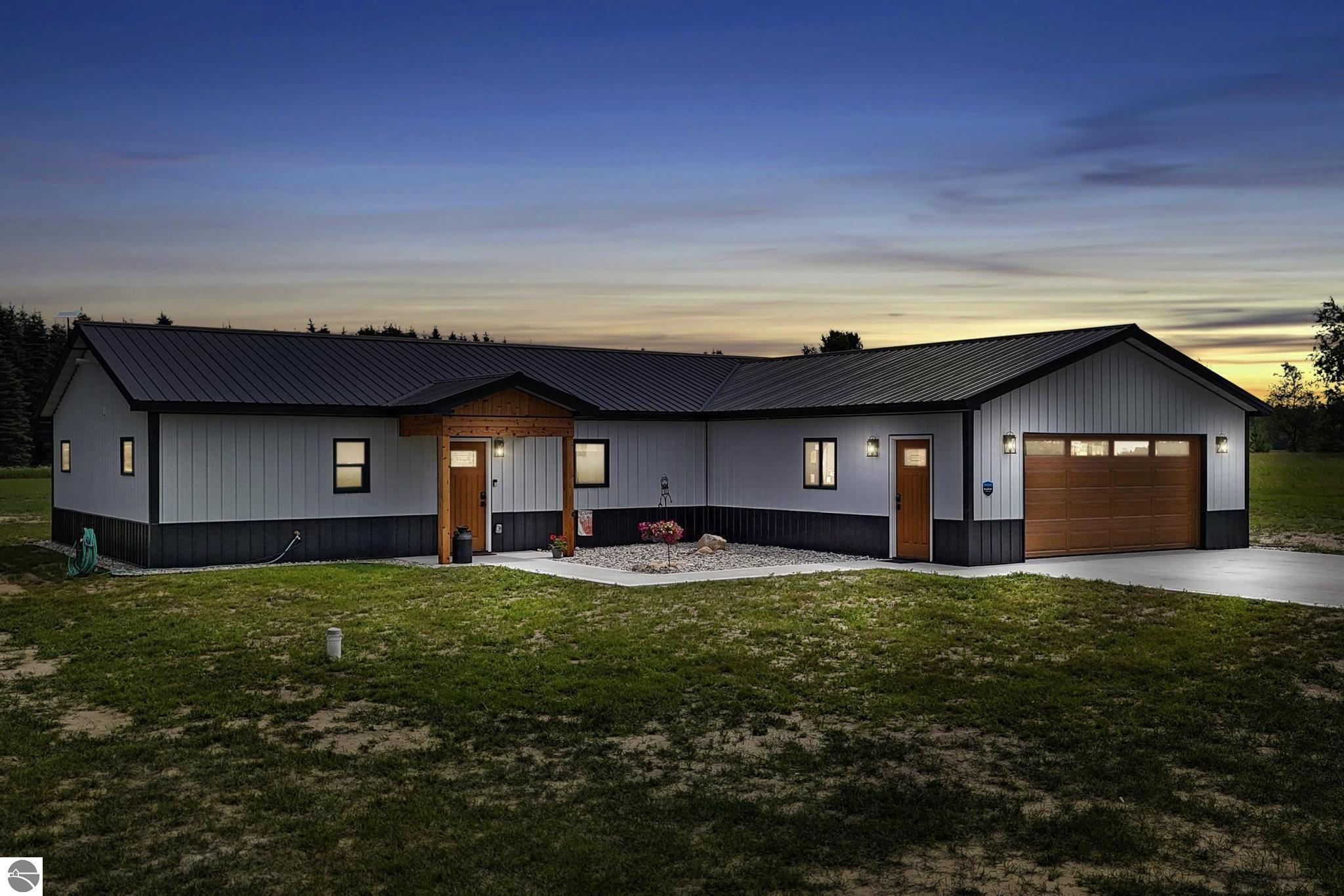 635 SW Grouse Drive