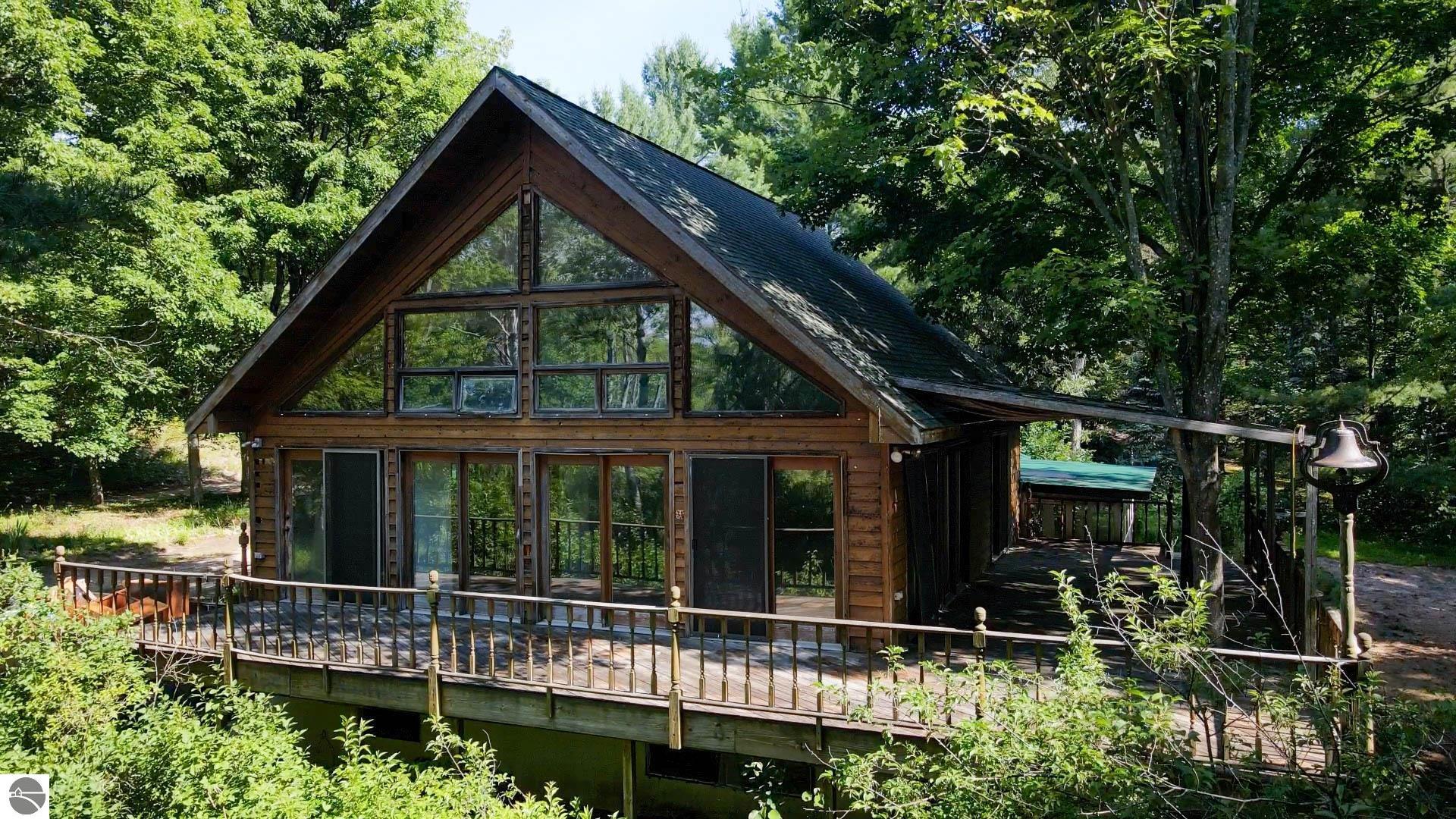 1693 Lake Louise Road