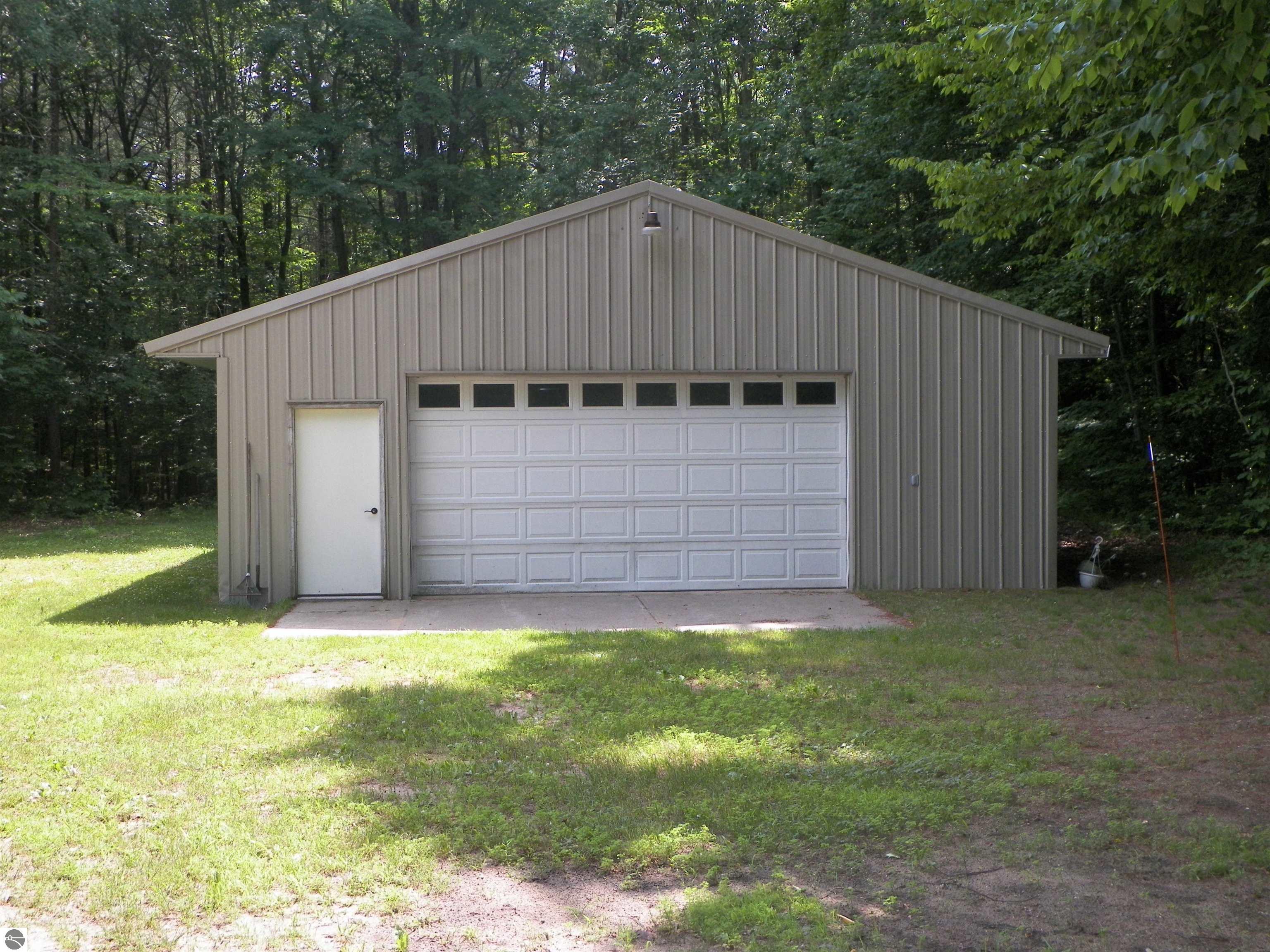 7707 E 5 Mile Road