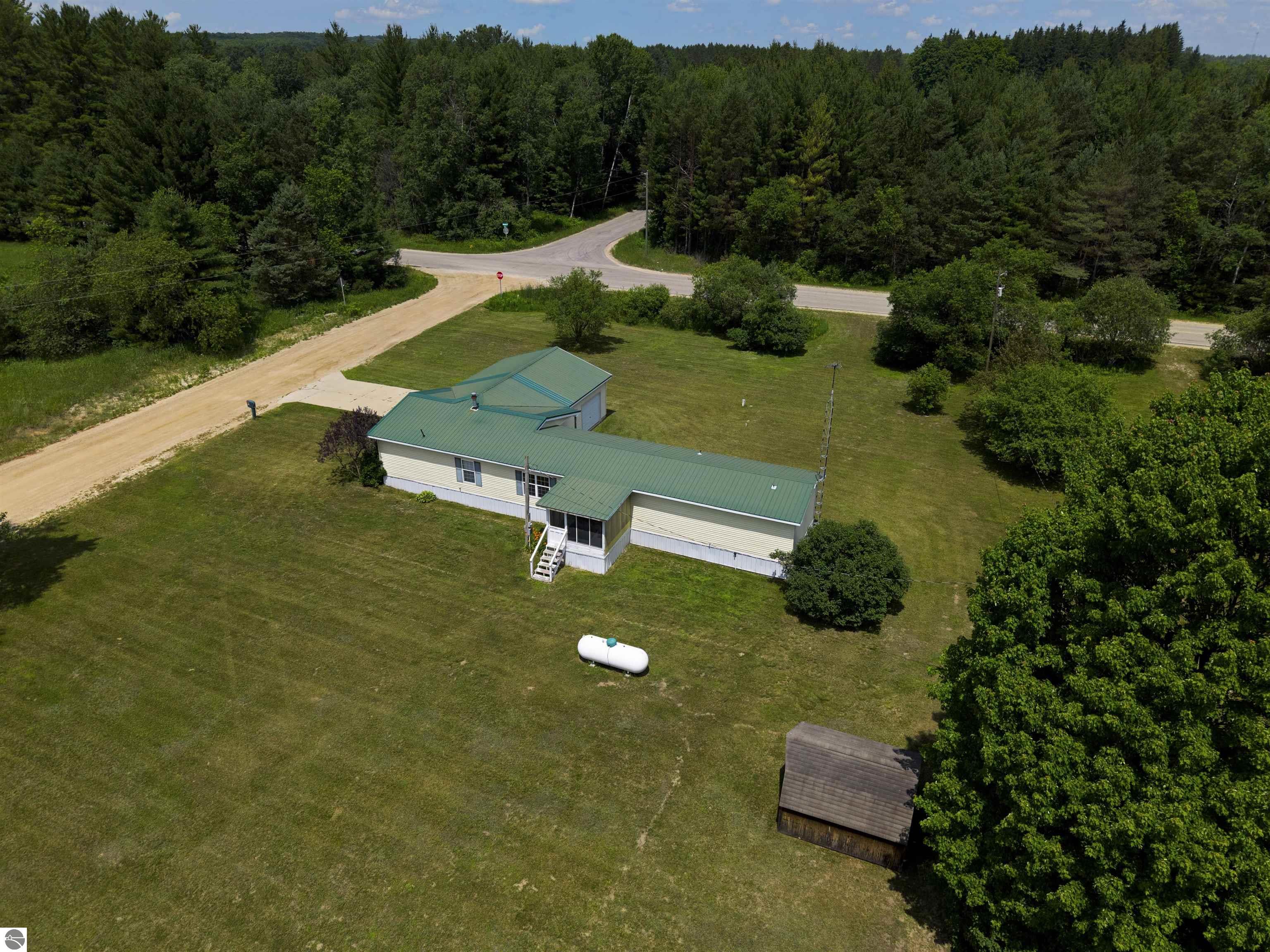 5019 Golden Road