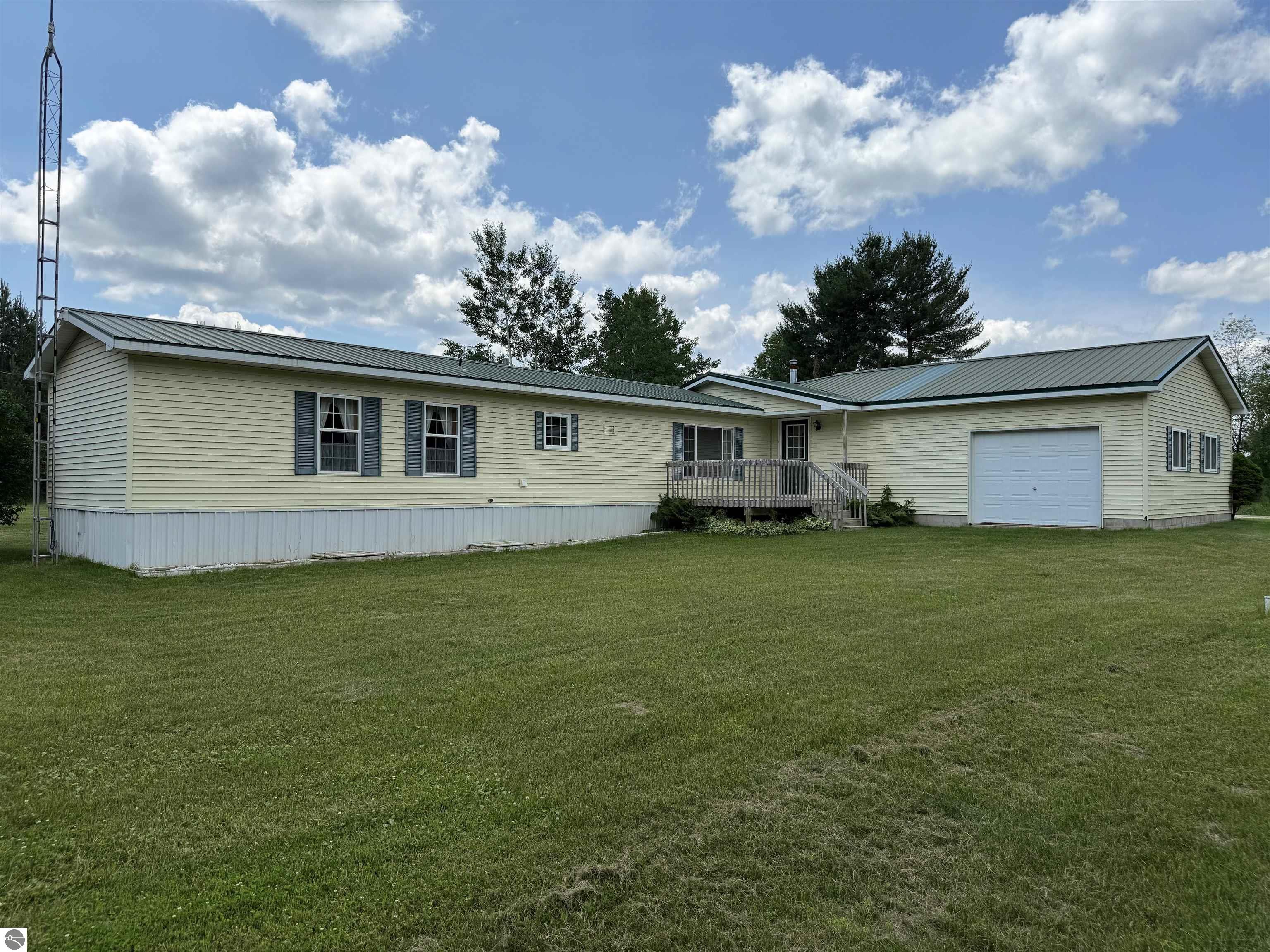 5019 Golden Road