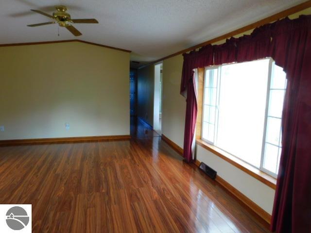5019 Golden Road