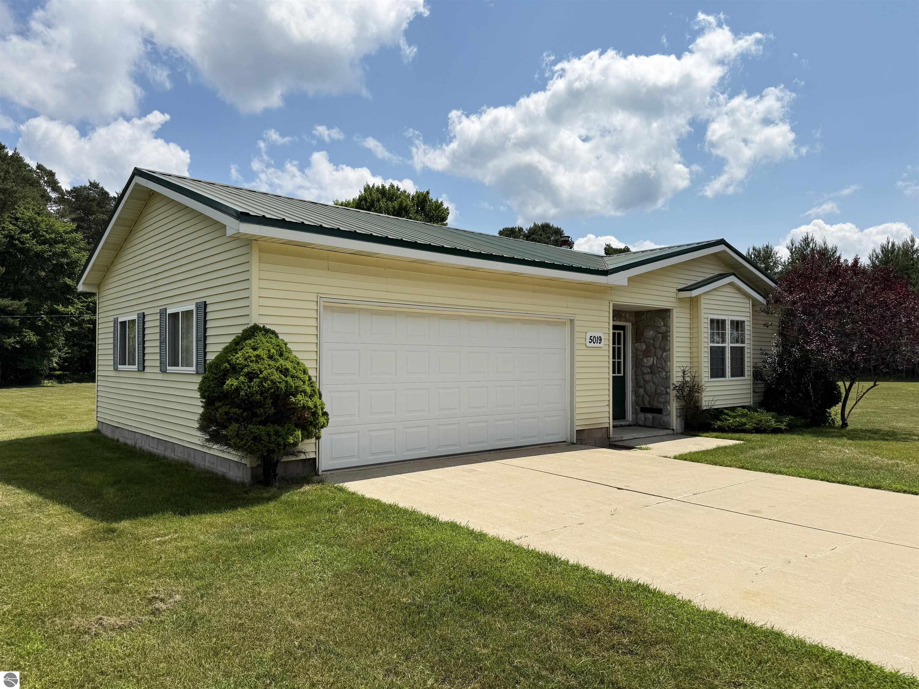 5019 Golden Road