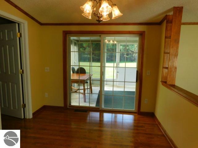 5019 Golden Road