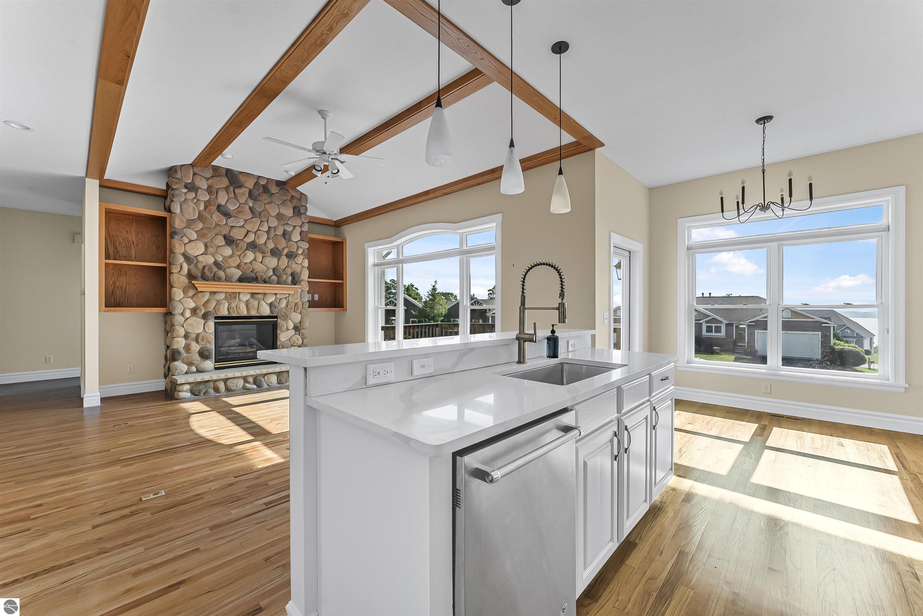 898 N Bay Cliff Drive # 25