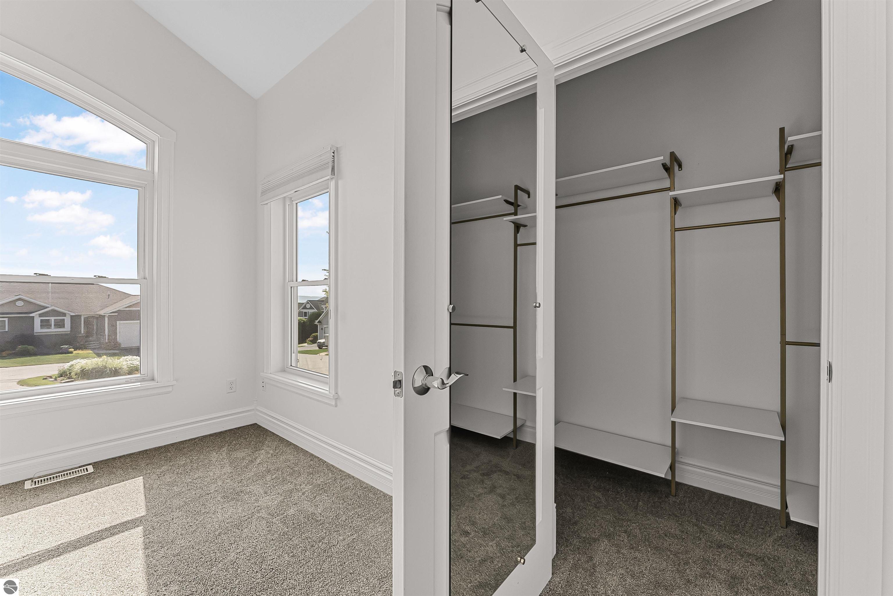 898 N Bay Cliff Drive # 25
