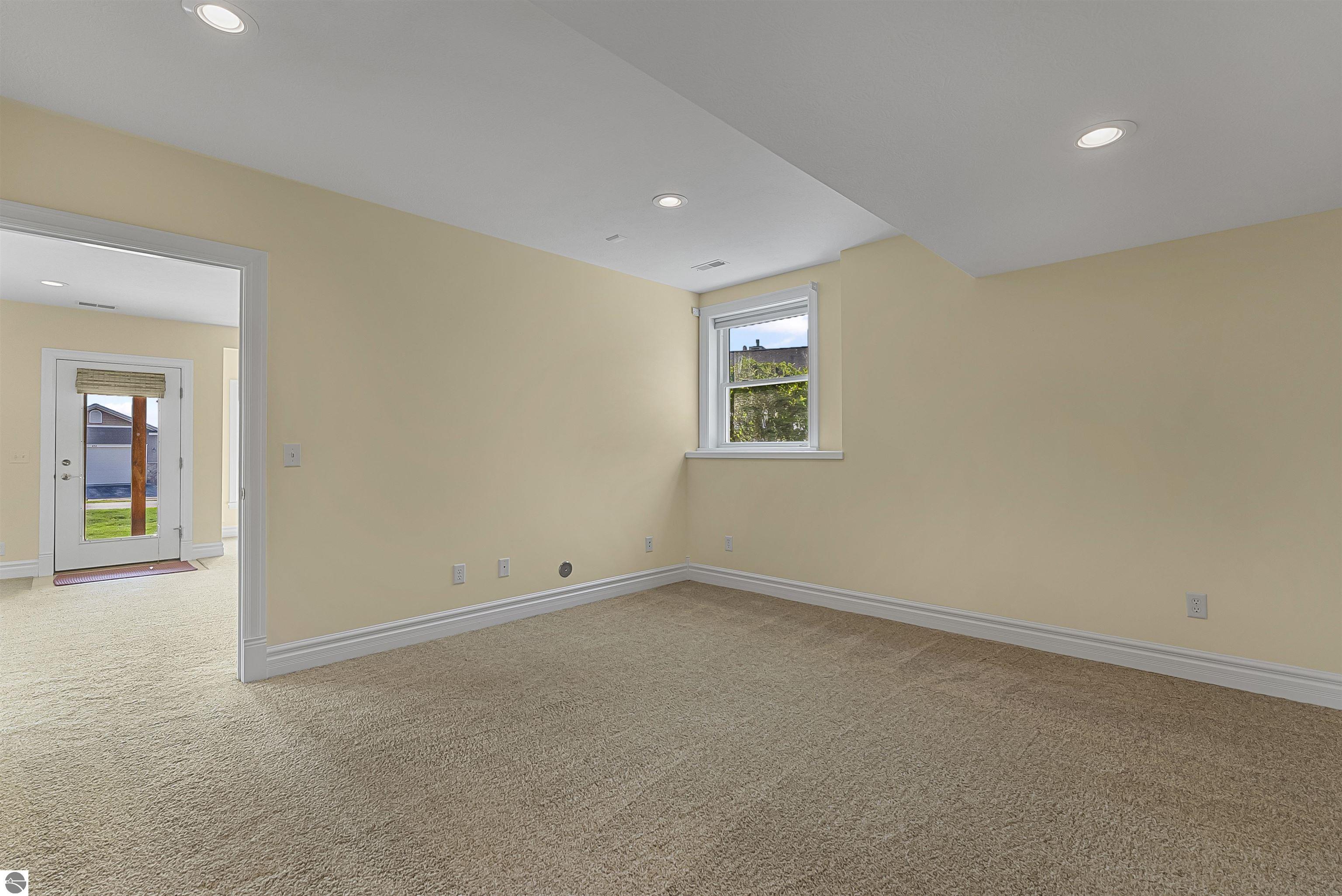 898 N Bay Cliff Drive # 25