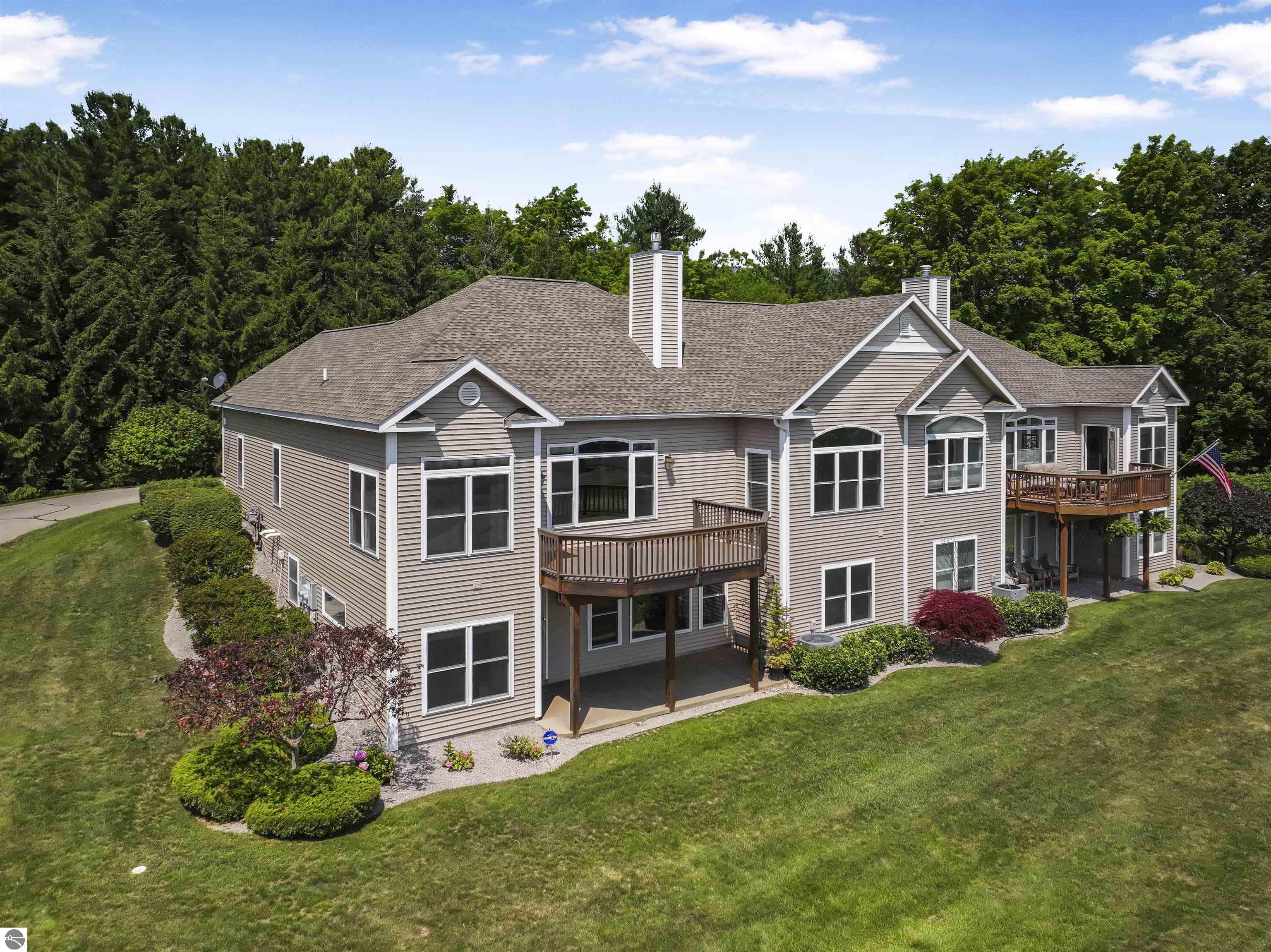 898 N Bay Cliff Drive # 25