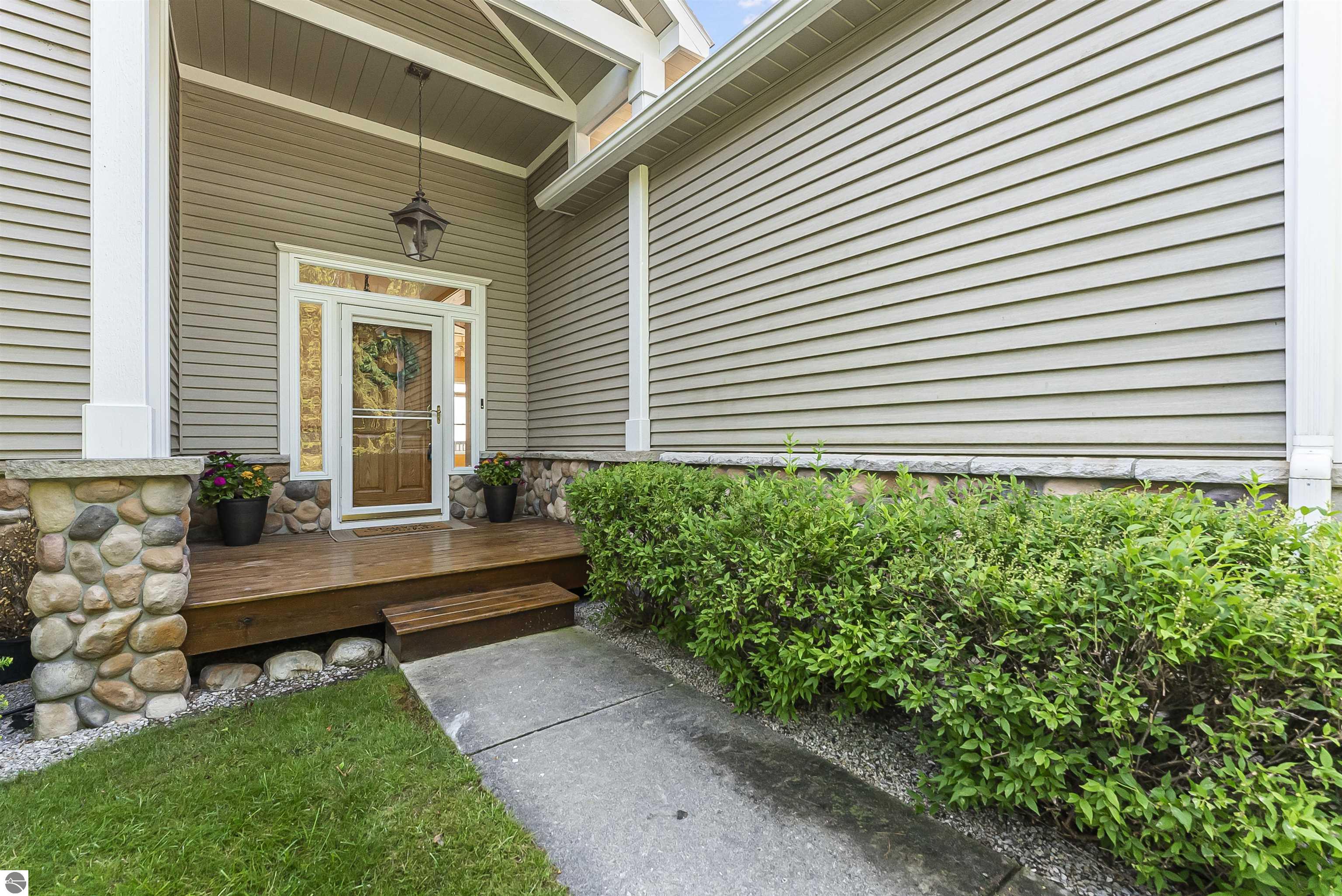 898 N Bay Cliff Drive # 25