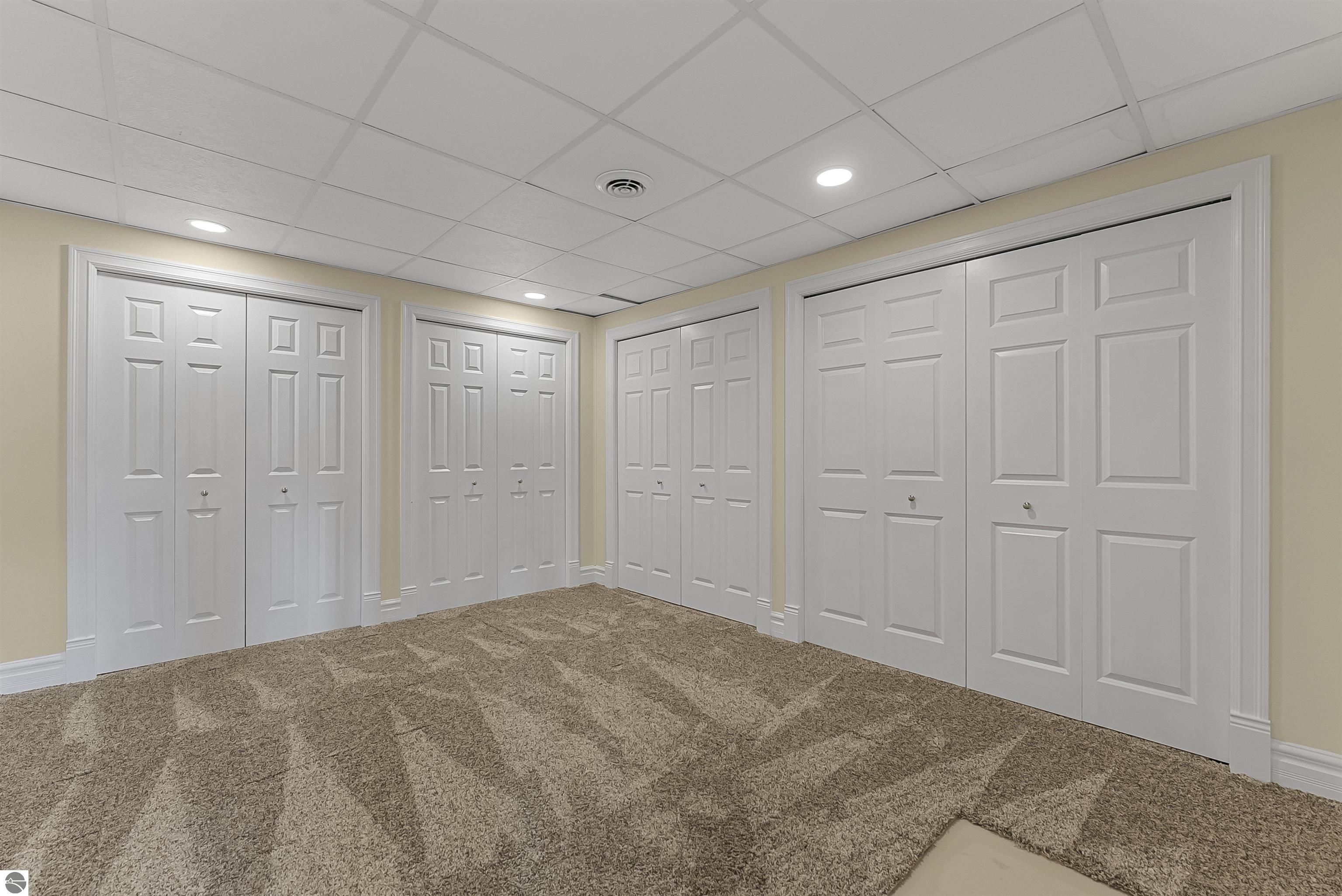 898 N Bay Cliff Drive # 25