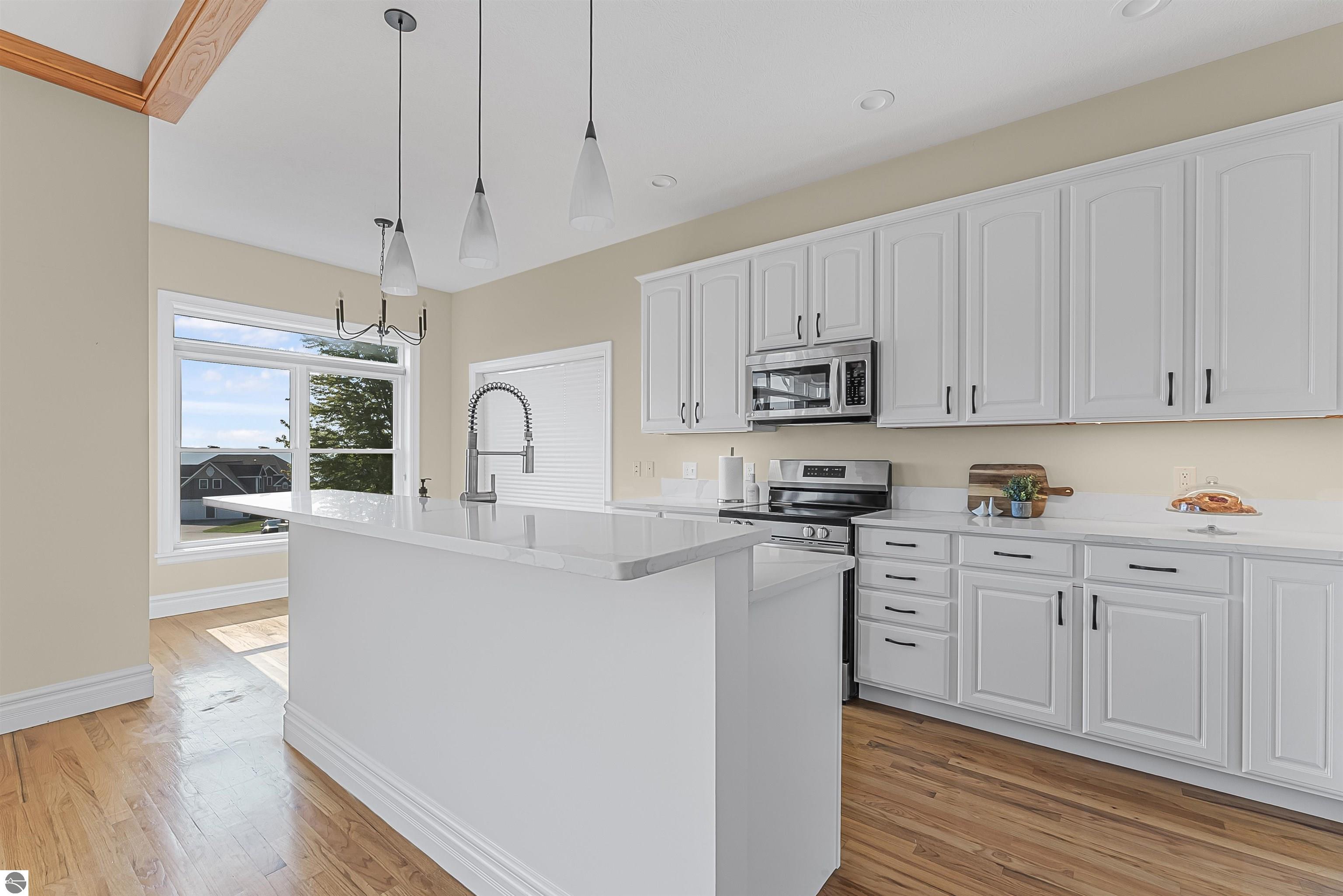 898 N Bay Cliff Drive # 25