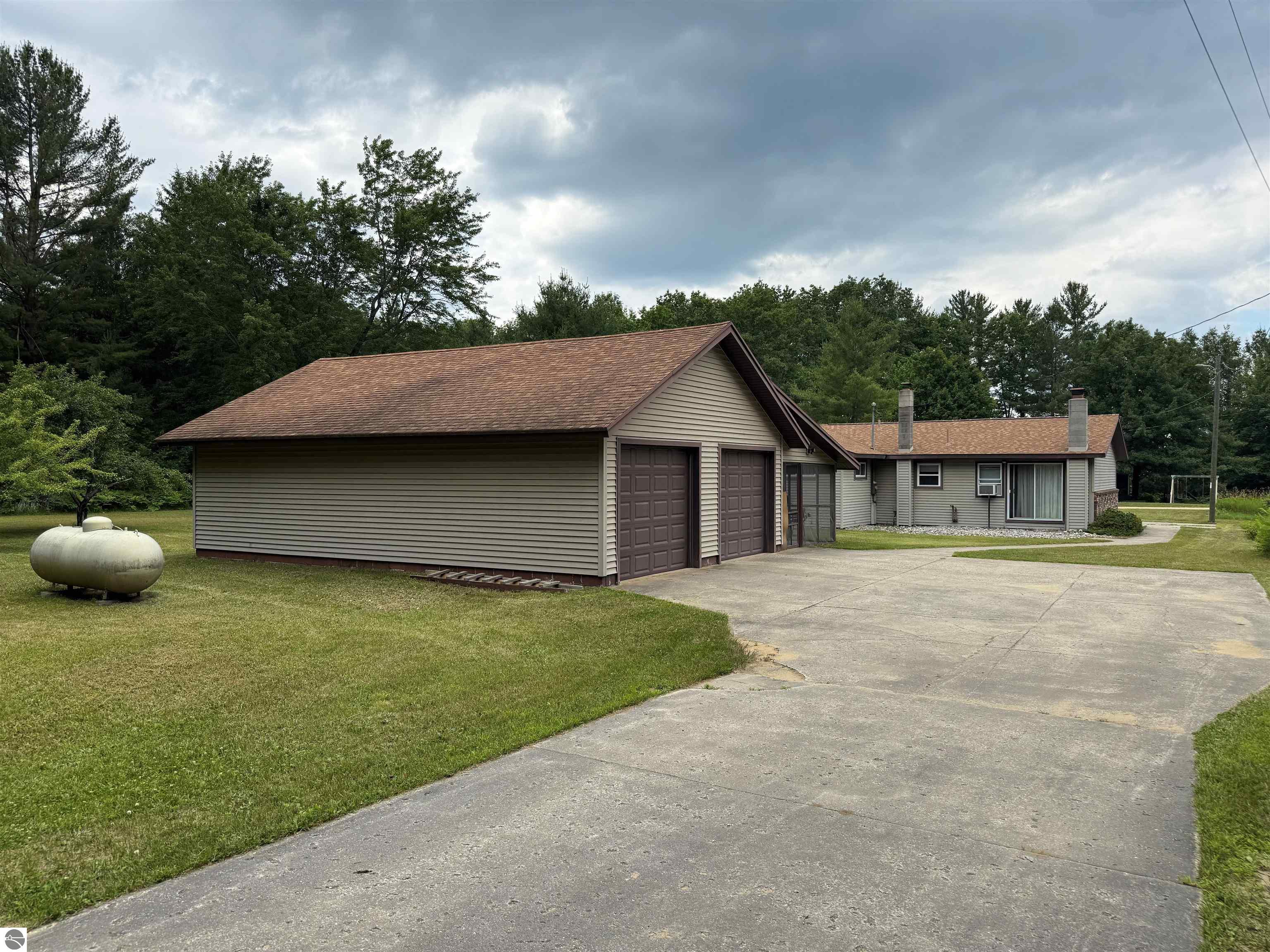 4910 Deerfield Drive