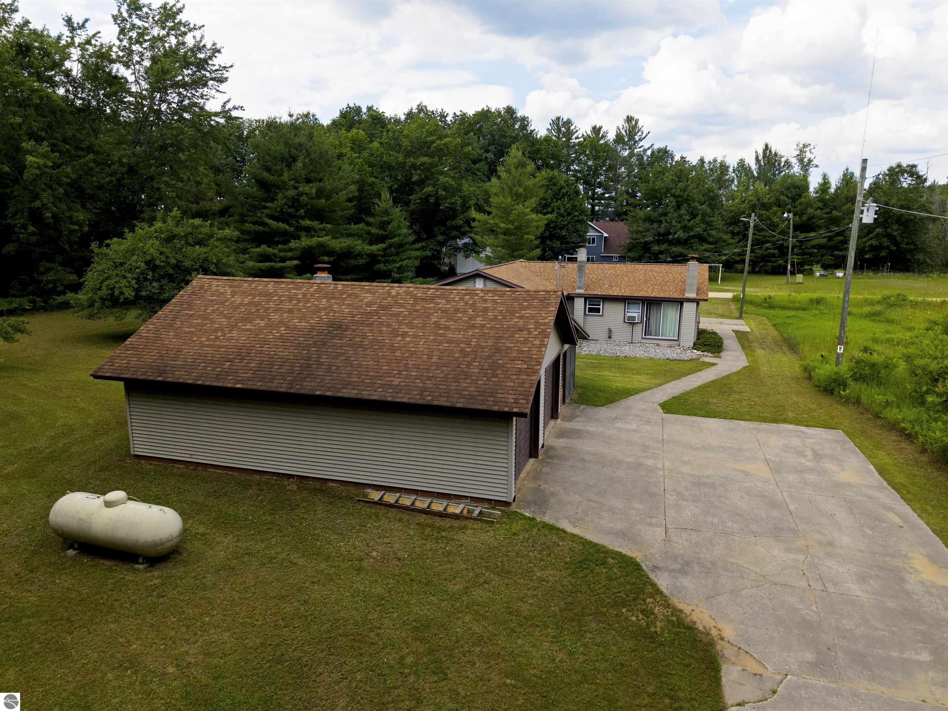 4910 Deerfield Drive