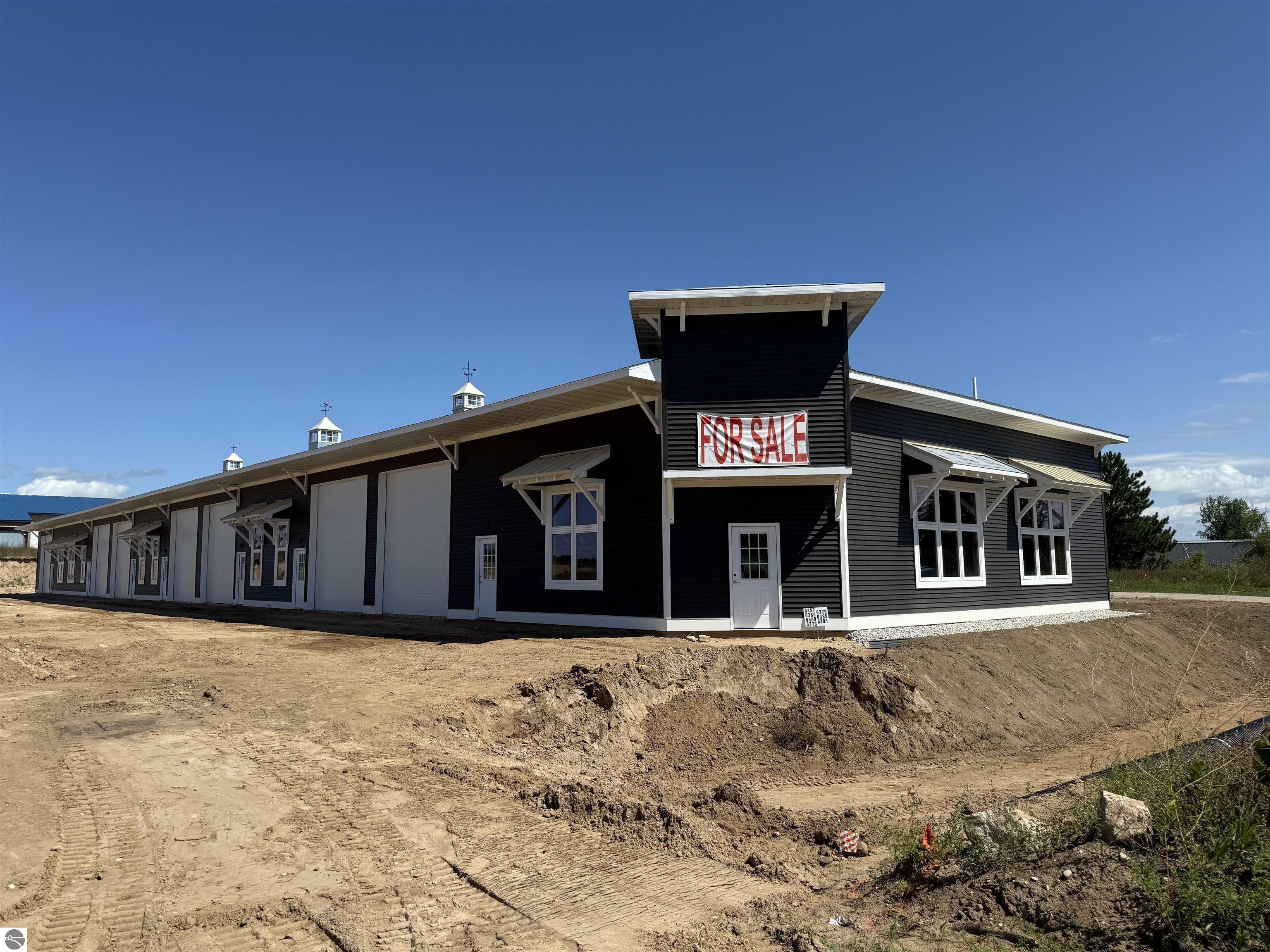 6379 N Railway Commons