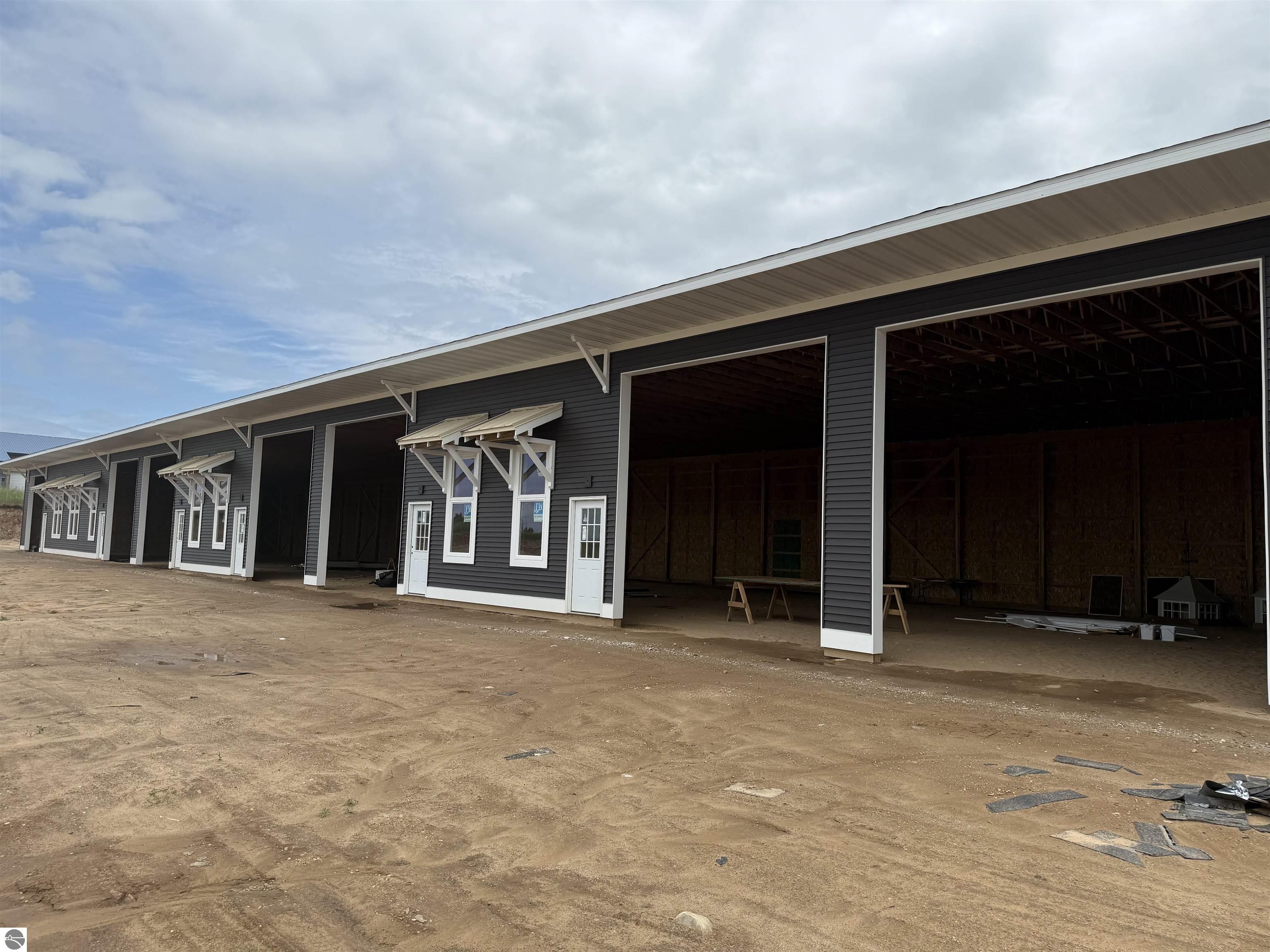 6379 N Railway Commons
