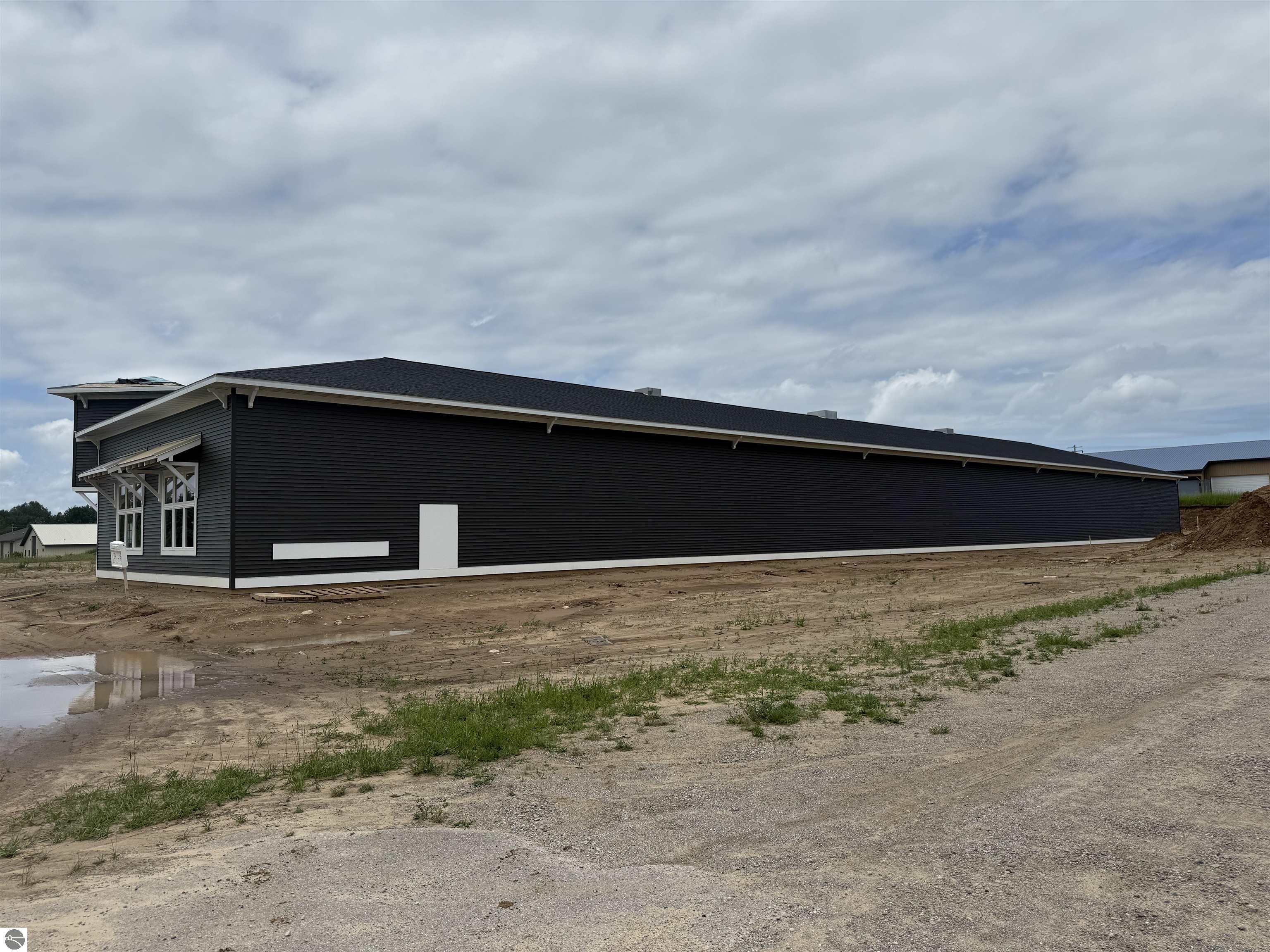 6379 N Railway Commons