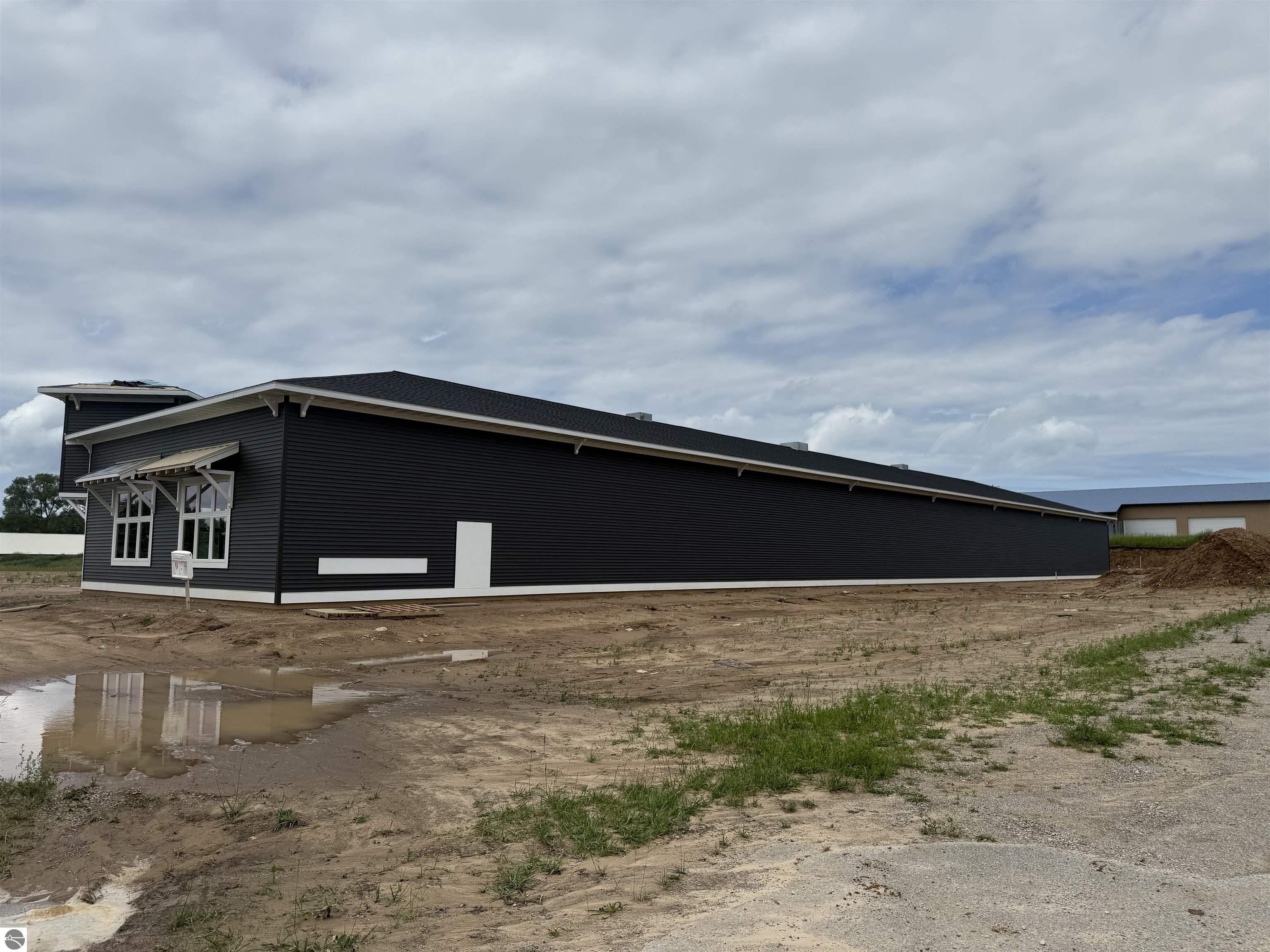 6379 N Railway Commons