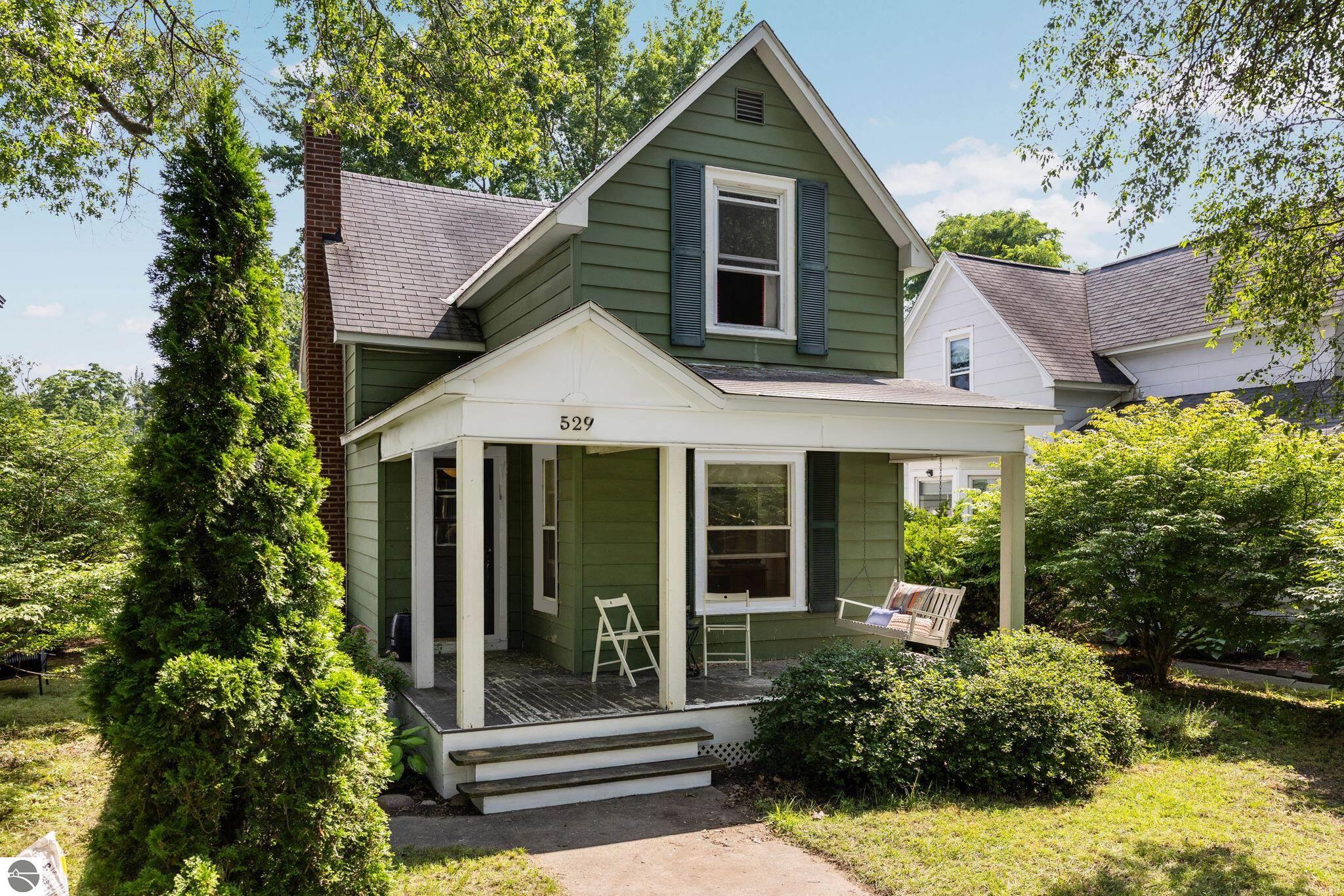 529 W Tenth Street