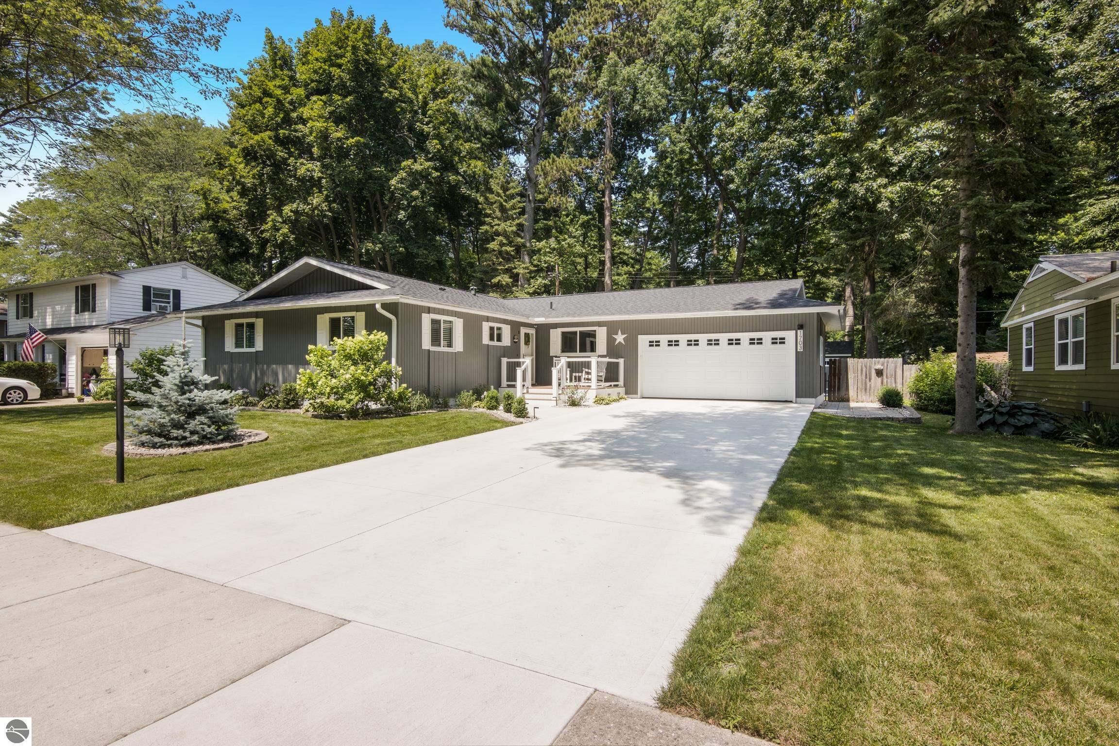 1703 Comanche Street