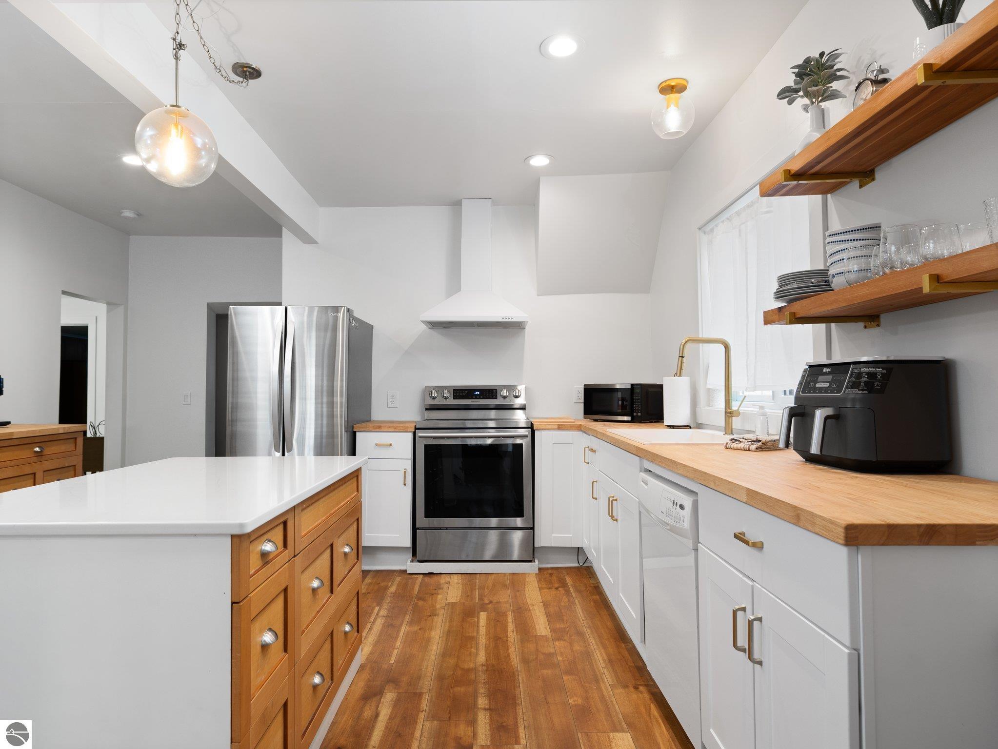 210 E Fourteenth Street
