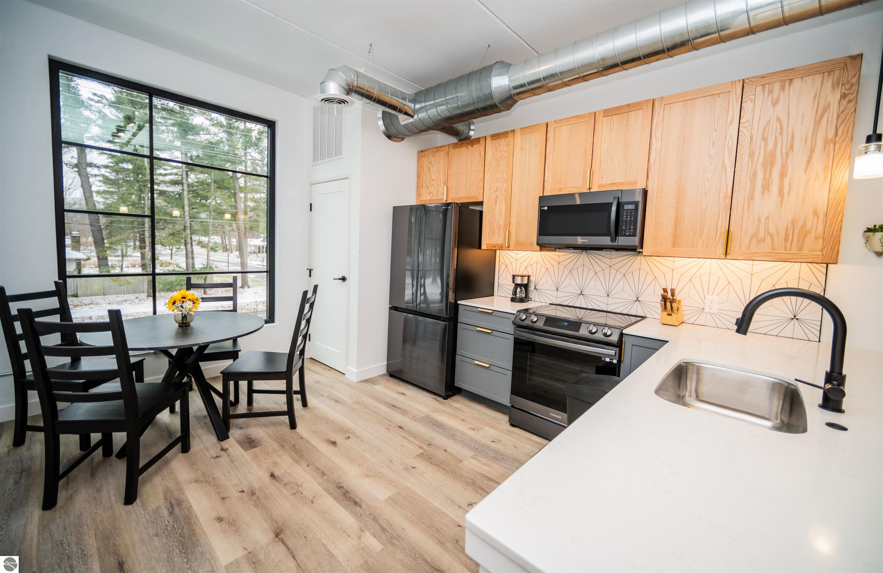 1825 E Eighth Street # 219