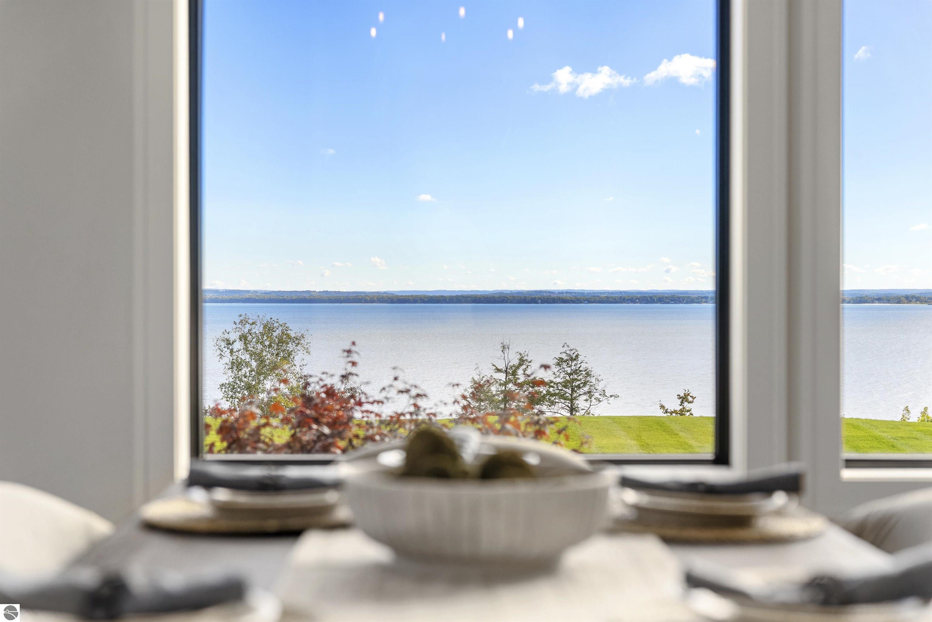 15722 Waters Edge