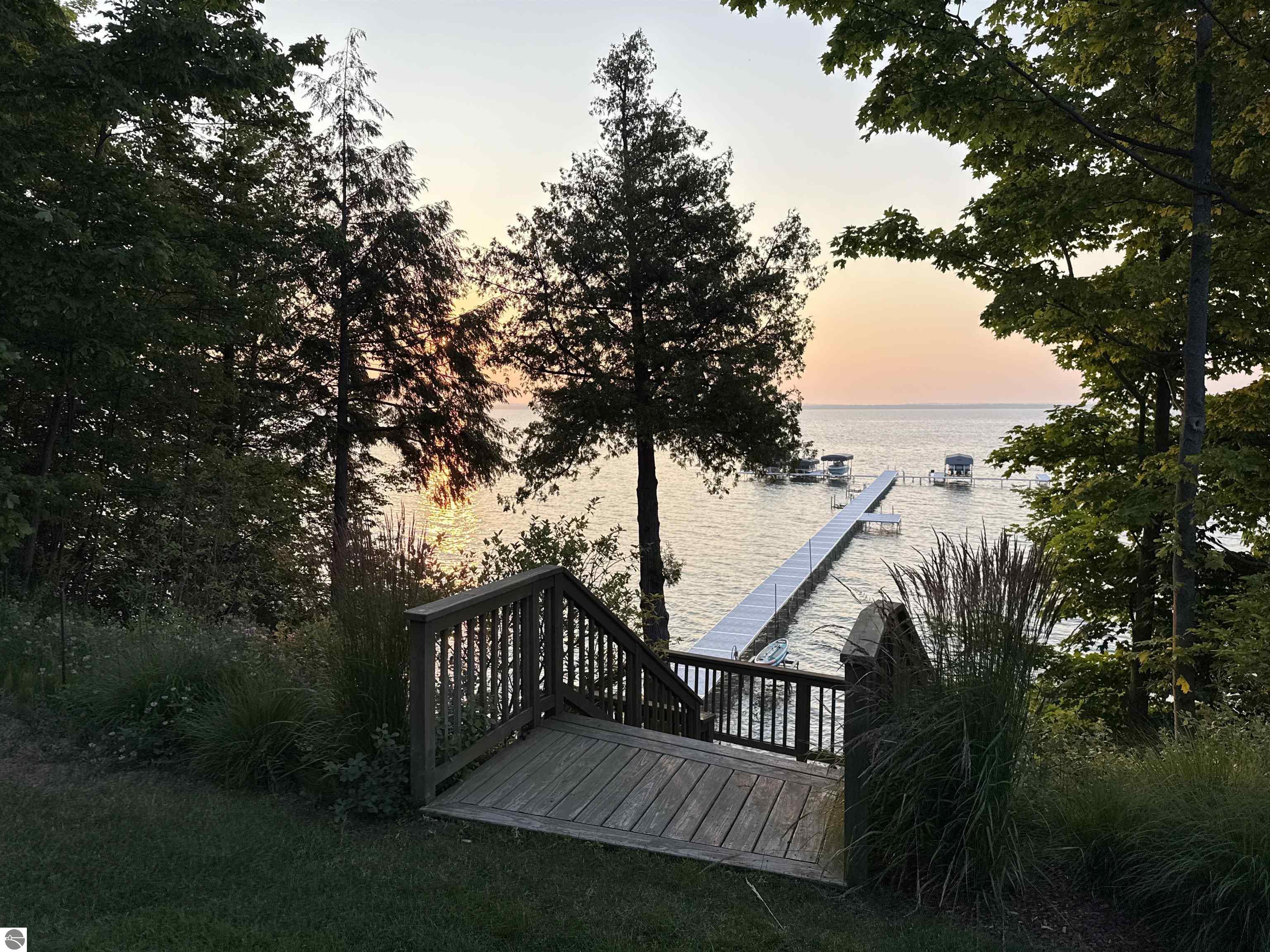 15722 Waters Edge