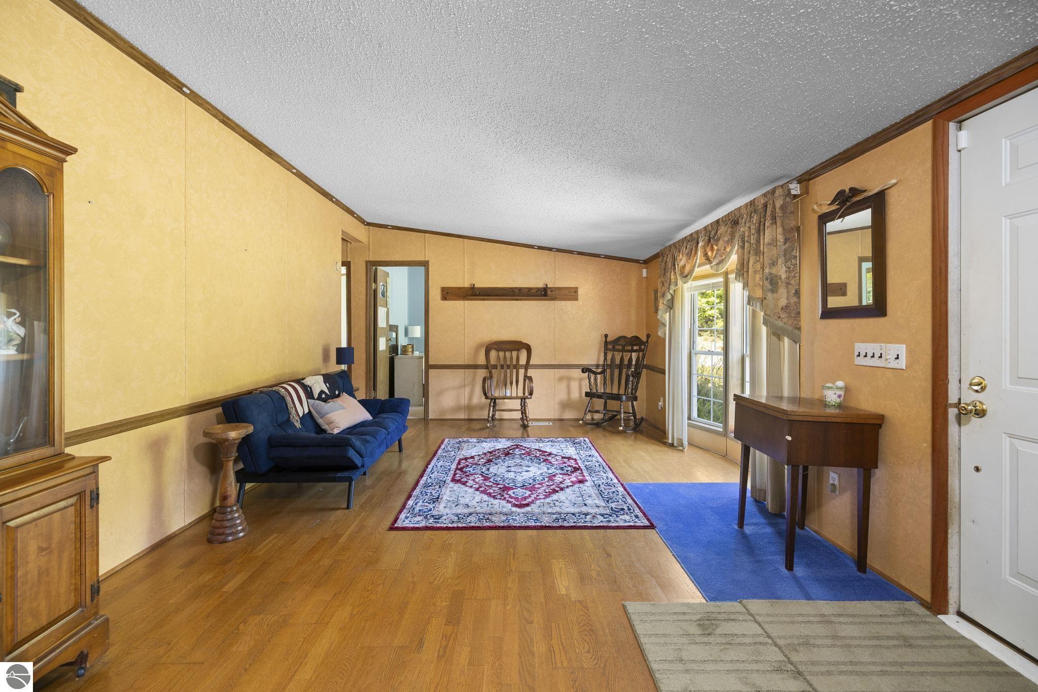 2204 NW Plum Valley Road