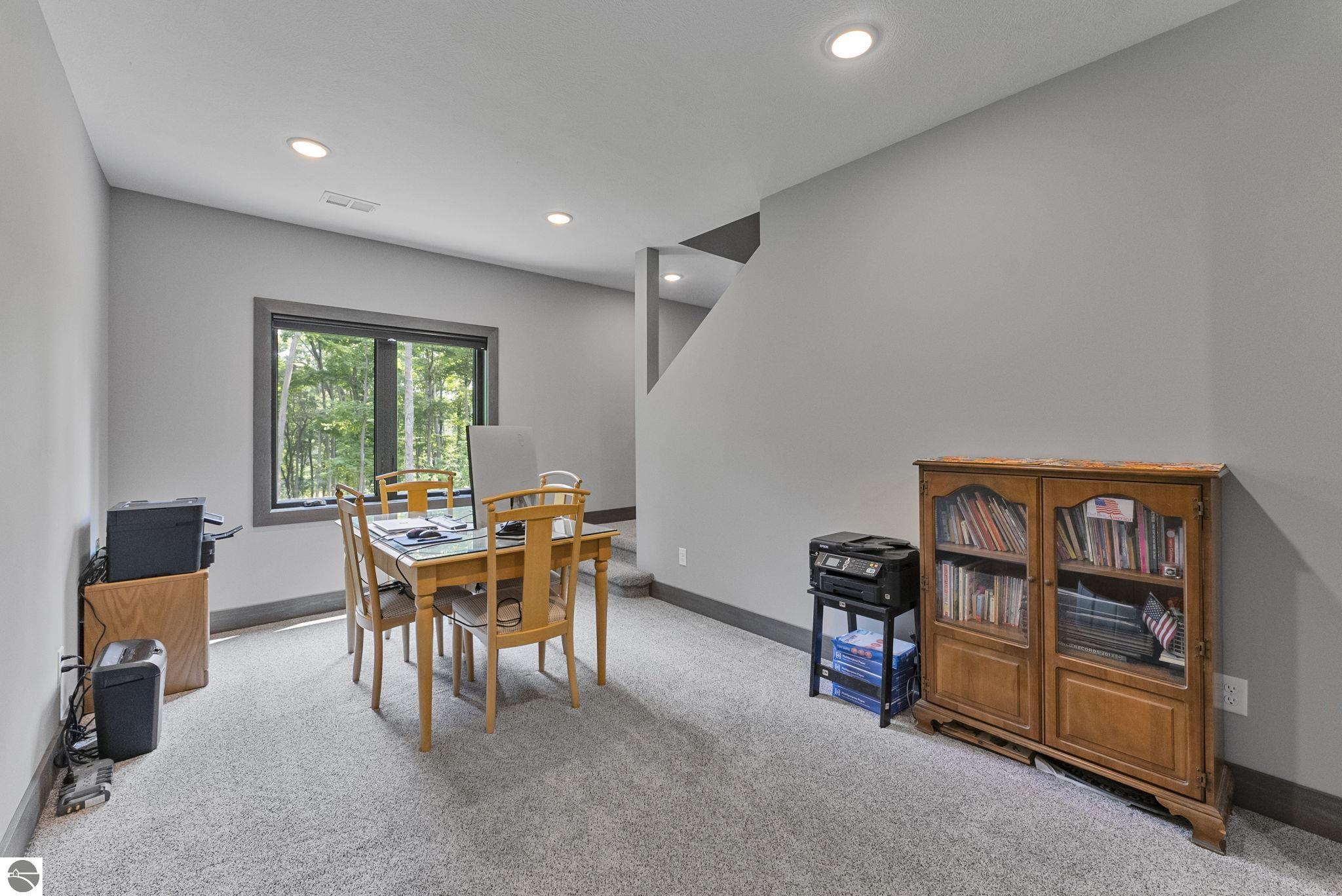 6238 E Gallivan Road