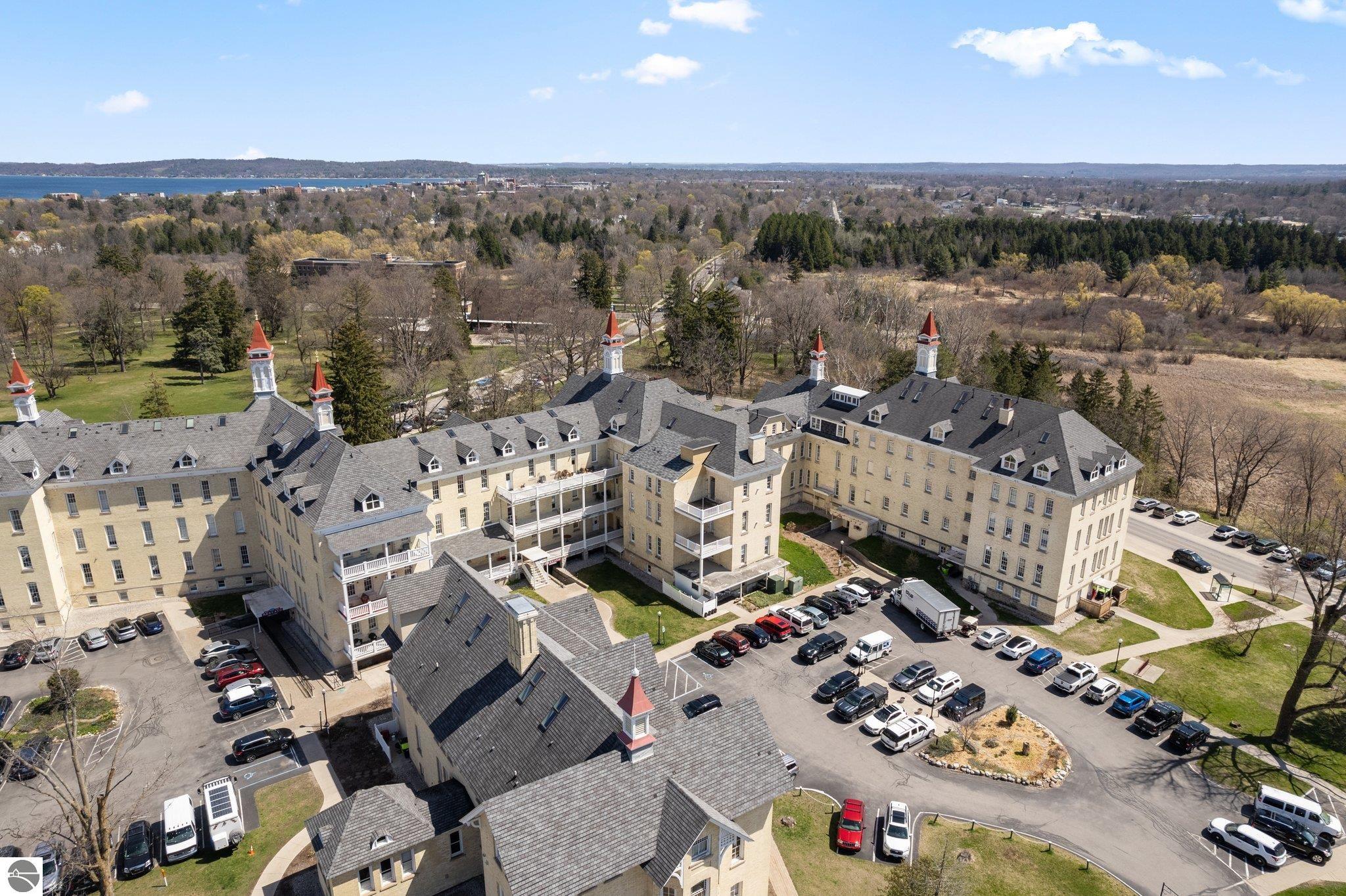 830-204 Cottageview Drive # 204