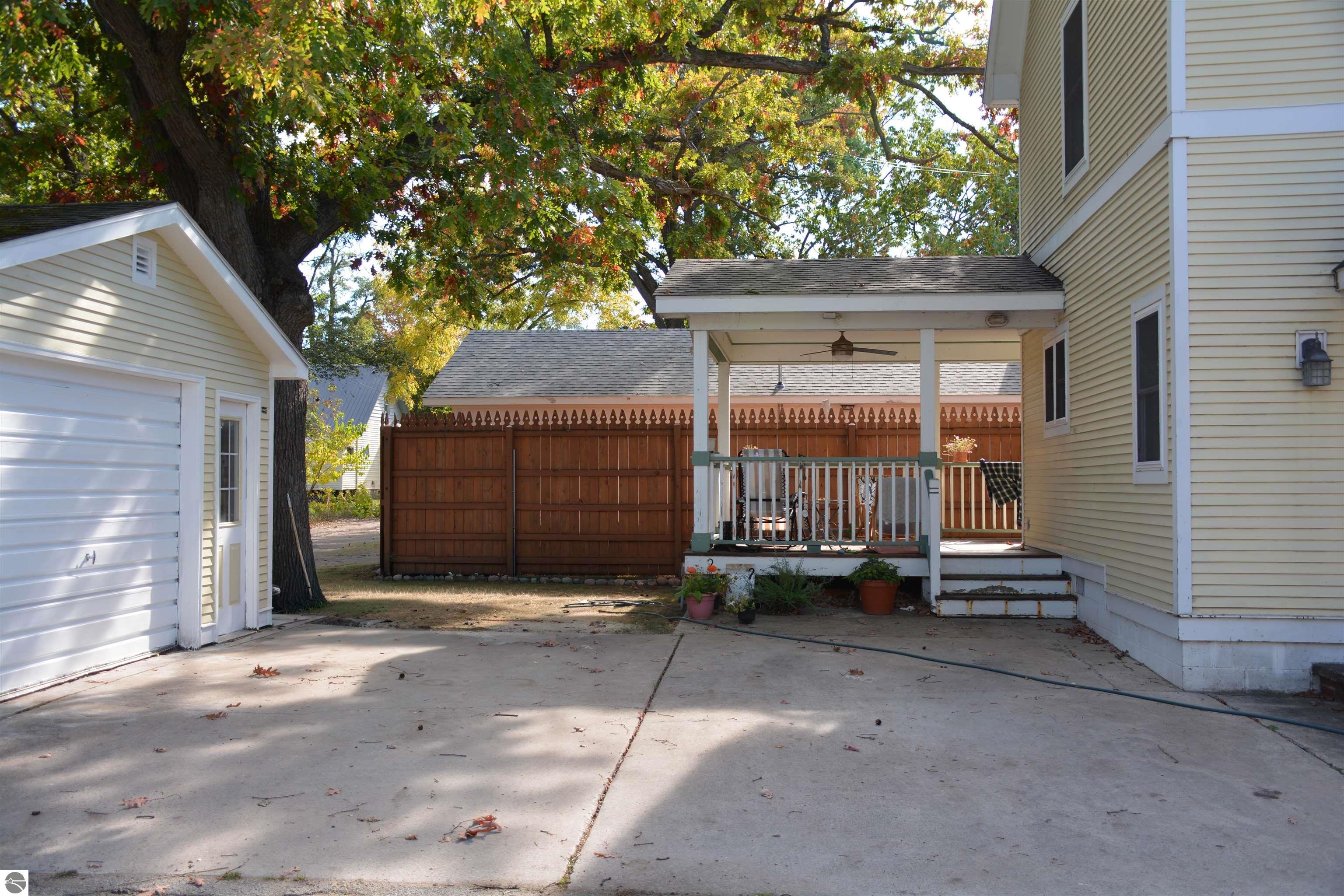 417 Barlow Street