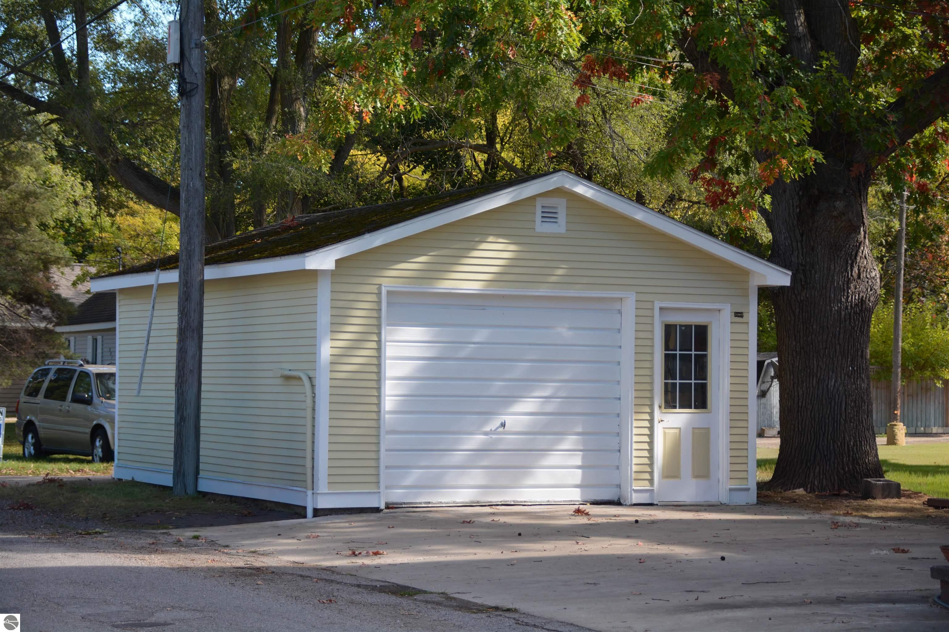 417 Barlow Street