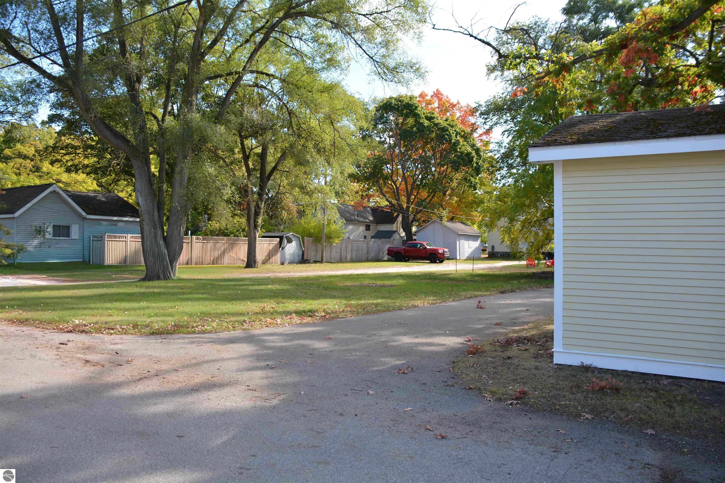 417 Barlow Street