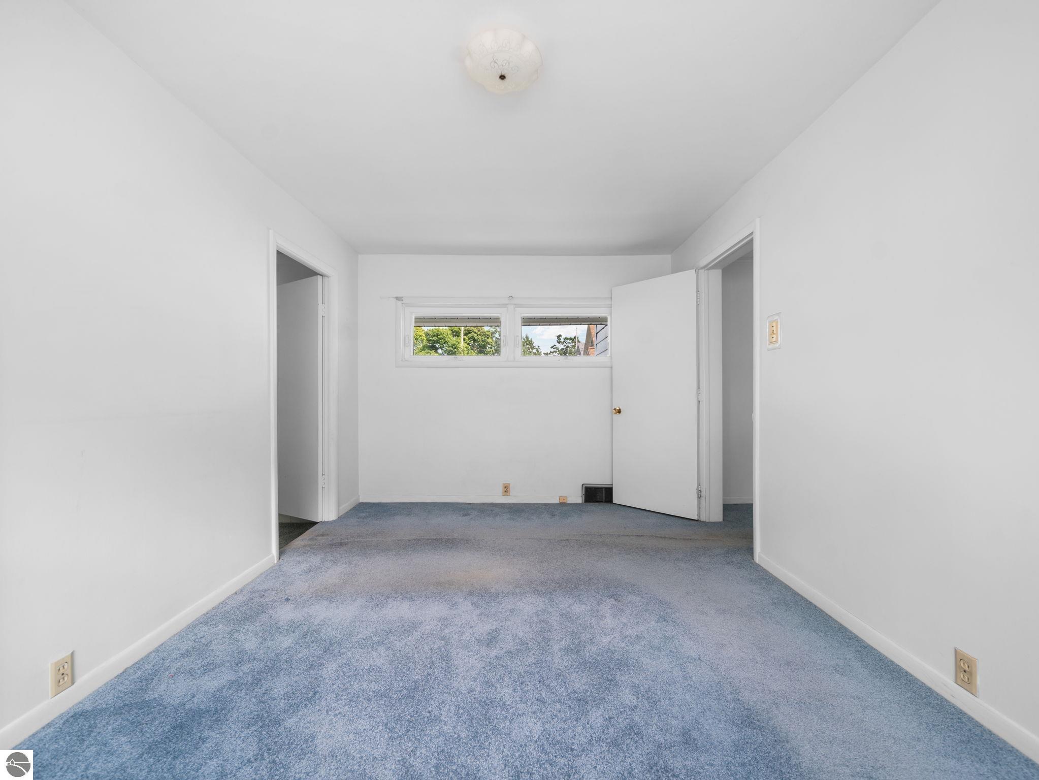 212 W Ninth Street